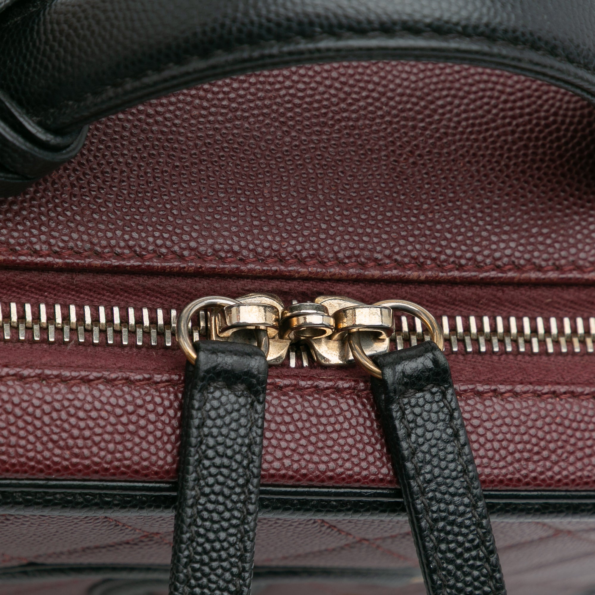 Chanel Medium Bicolor Caviar CC Filigree Vanity Case - image 10