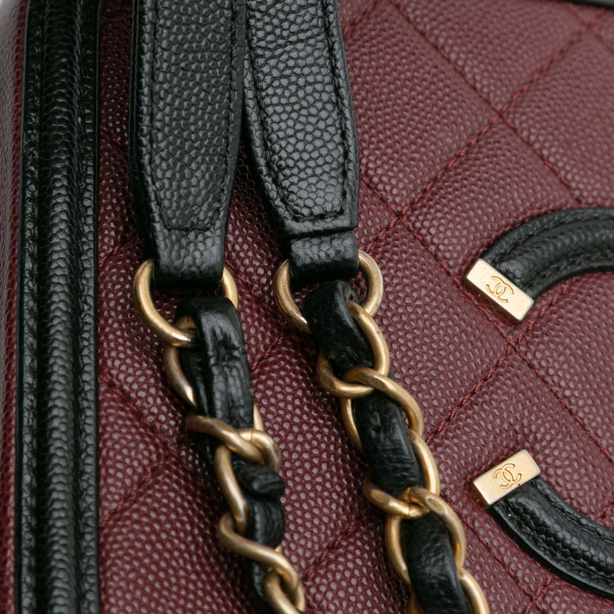 Chanel Medium Bicolor Caviar CC Filigree Vanity Case - image 9