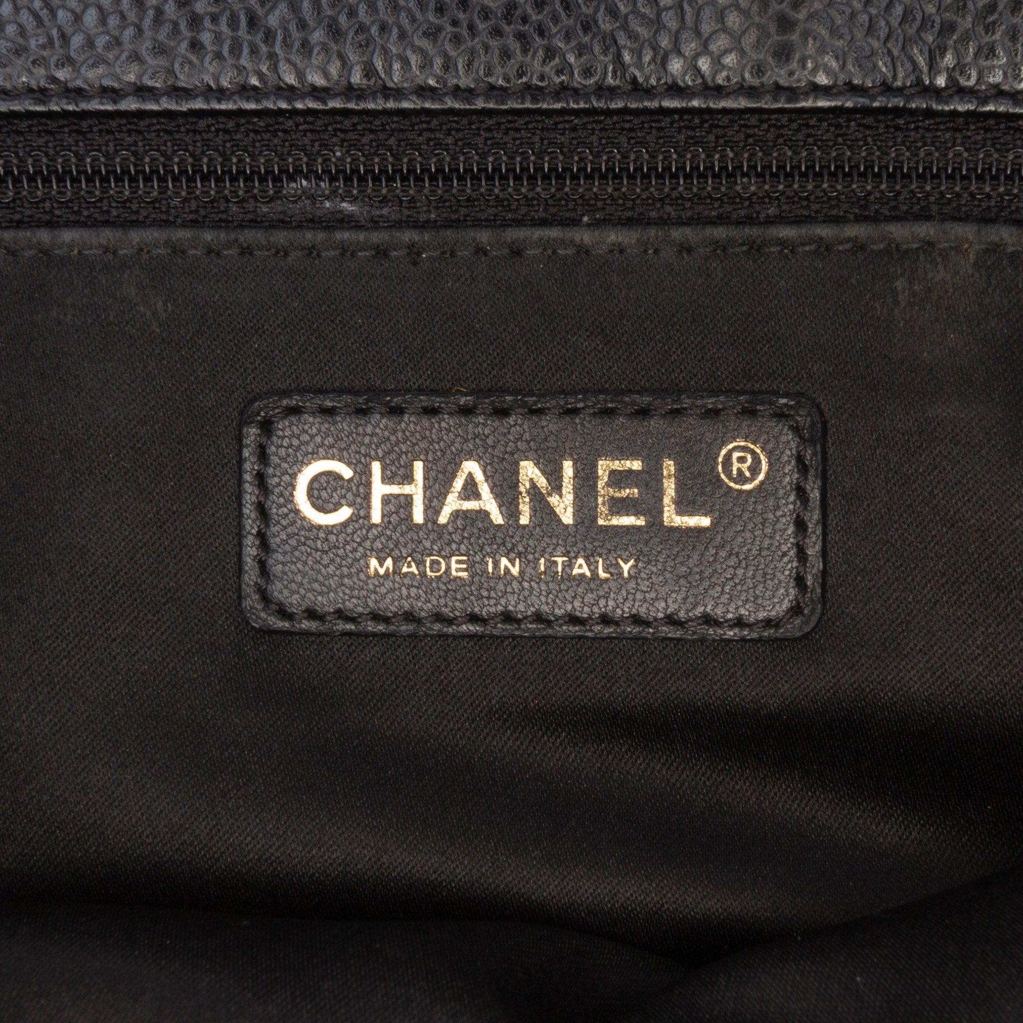 Chanel Caviar Grand Shopping Tote - image 5