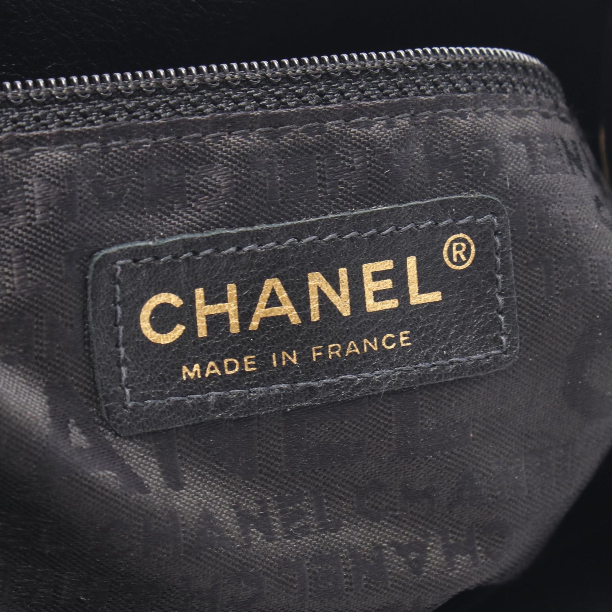 Chanel Lambskin Embossed Camellia Logo Tote - image 4