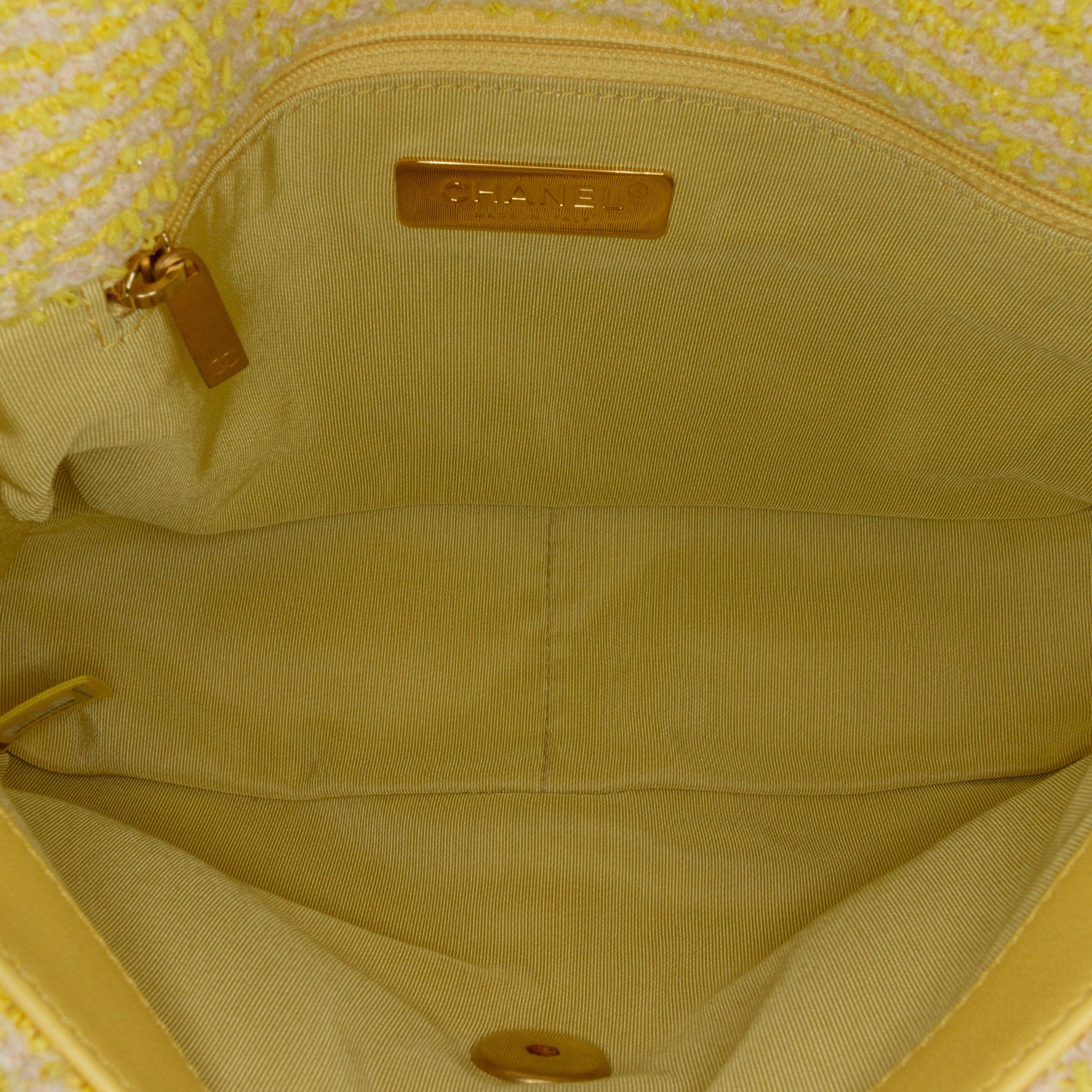 Chanel Medium Tweed 19 Flap - image 4