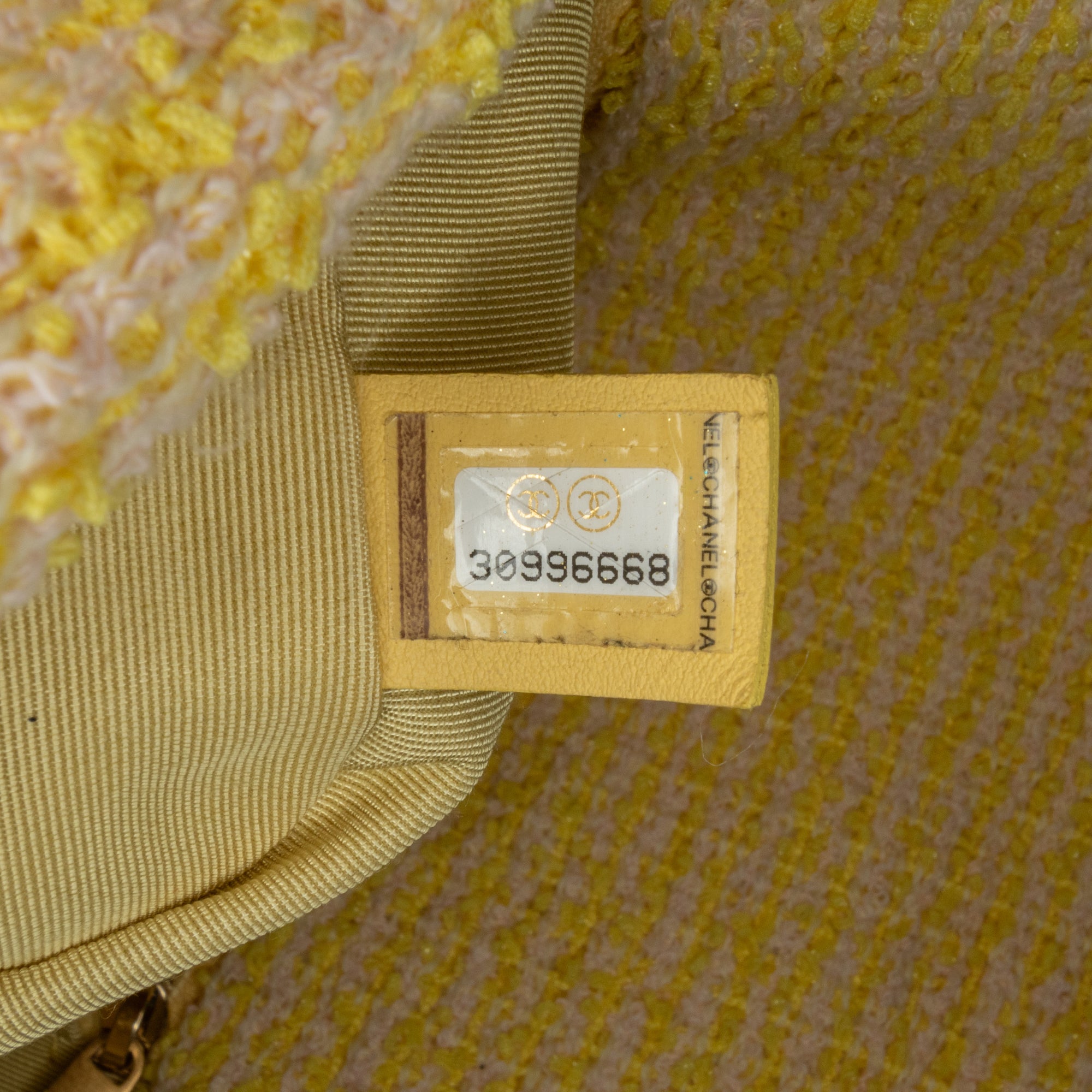 Chanel Medium Tweed 19 Flap - image 6