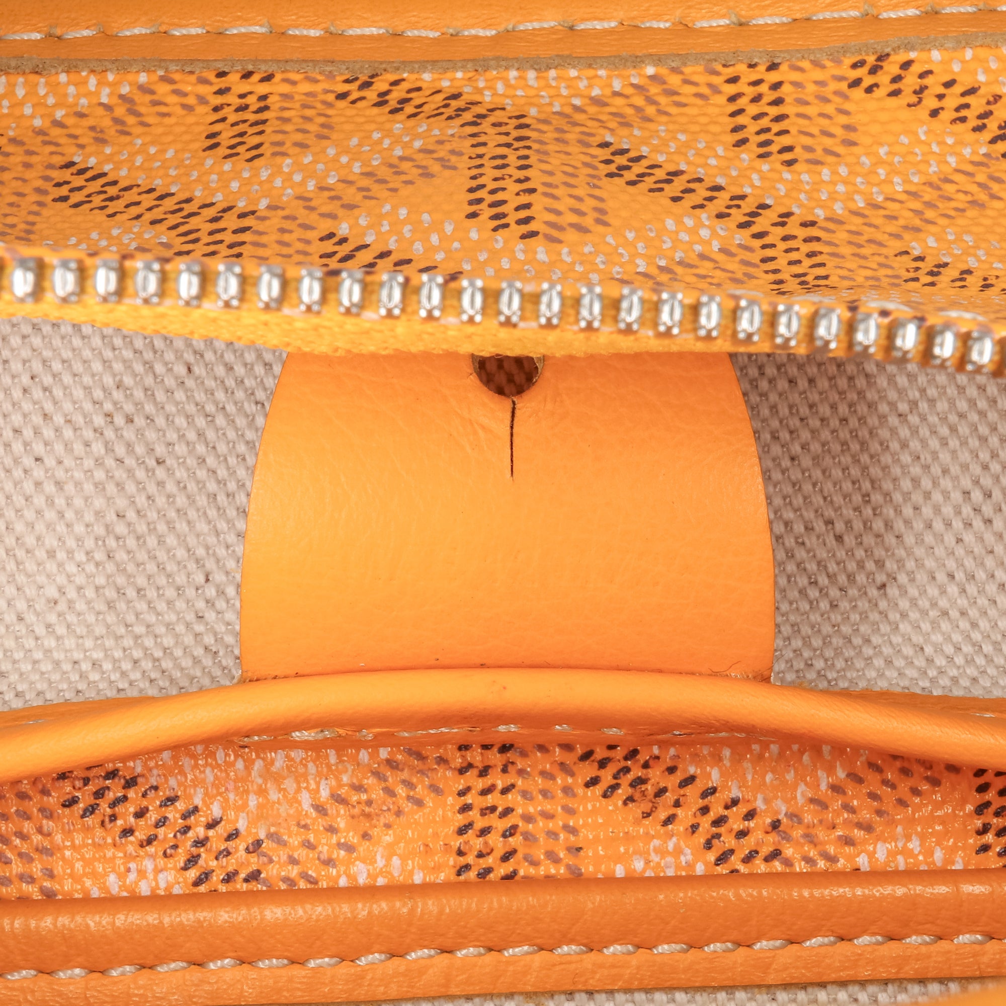 Goyard Goyardine Artois MM - image 6