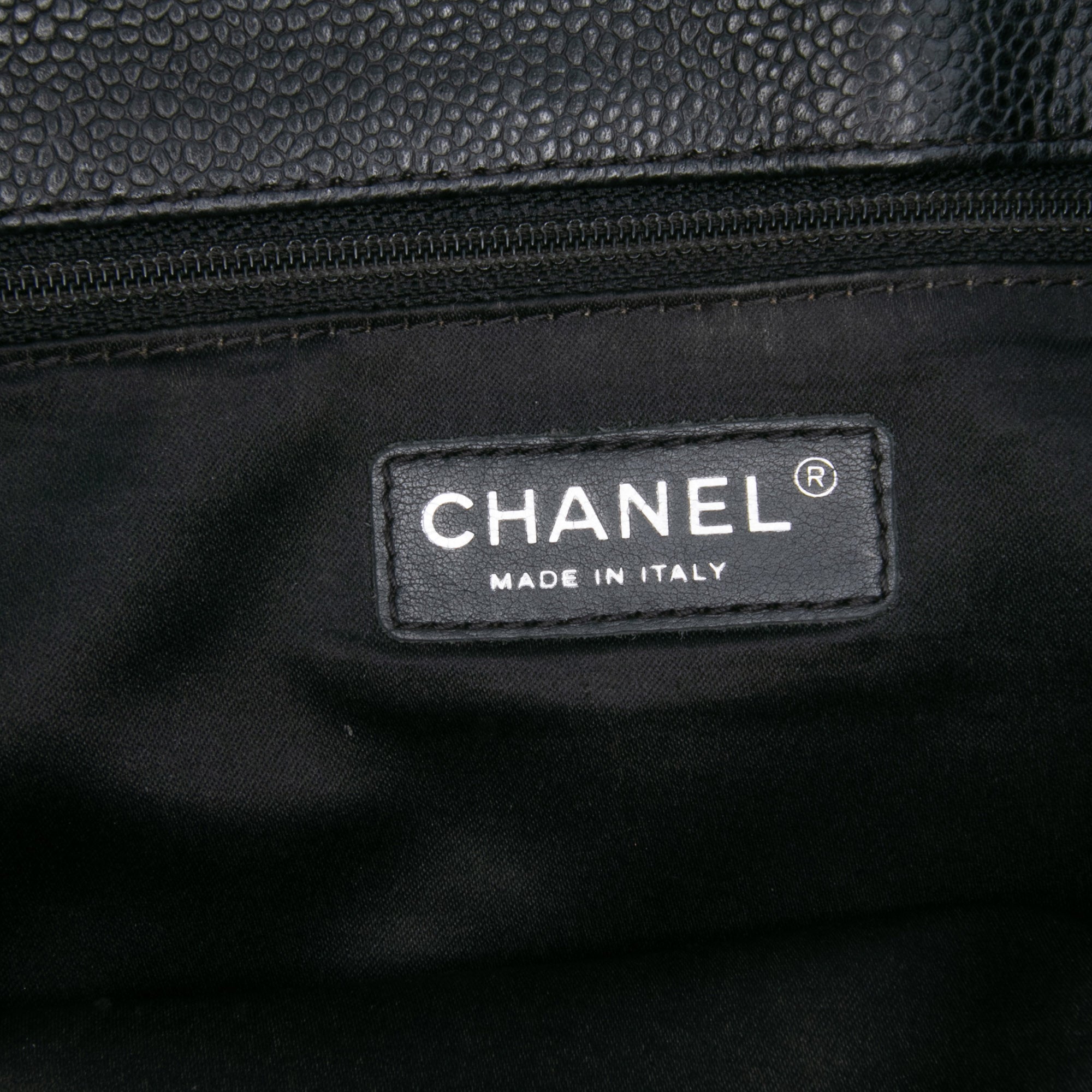 Chanel Caviar Grand Shopping Tote - image 7
