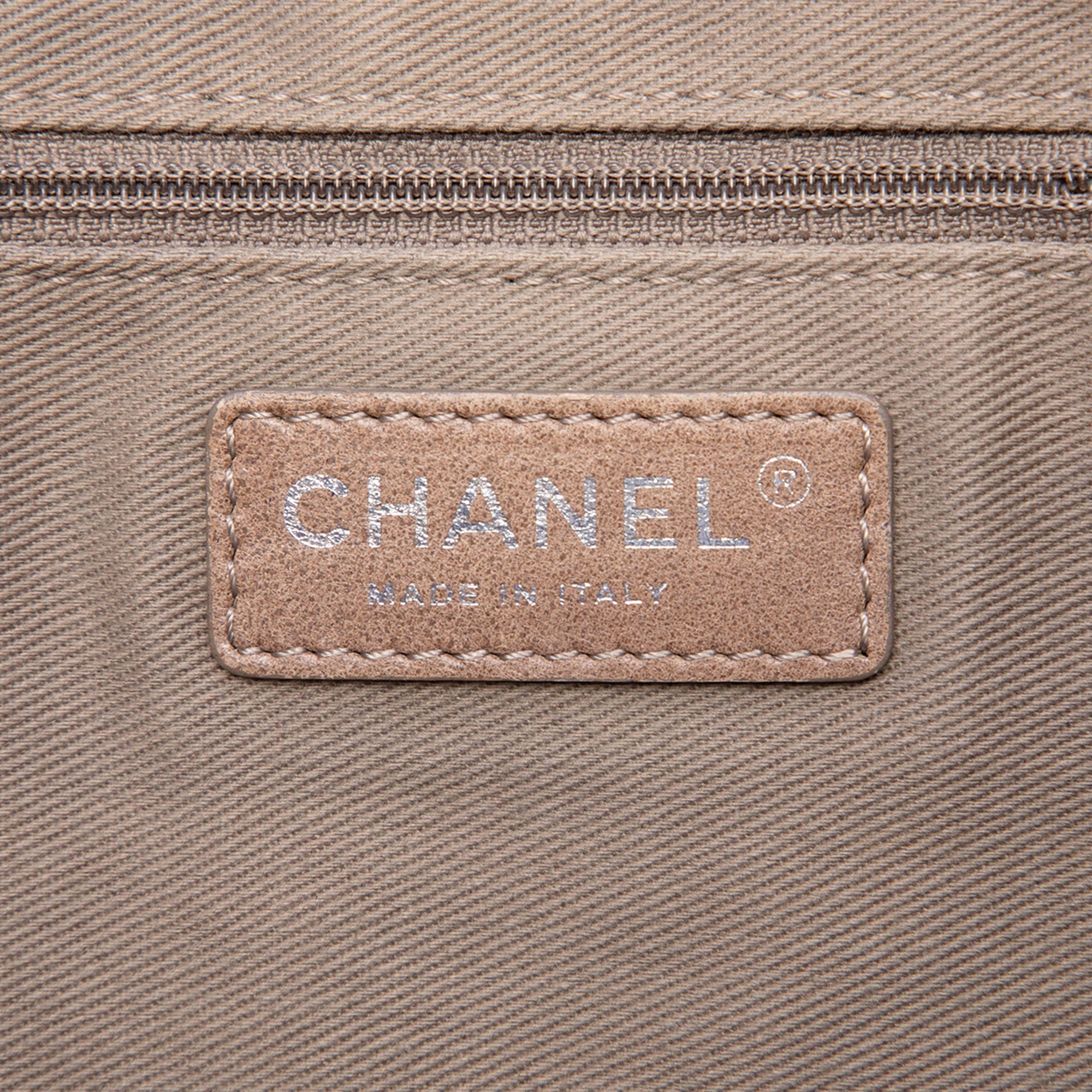 Chanel Large CC Quilted Calfskin Pocket Tote - image 5