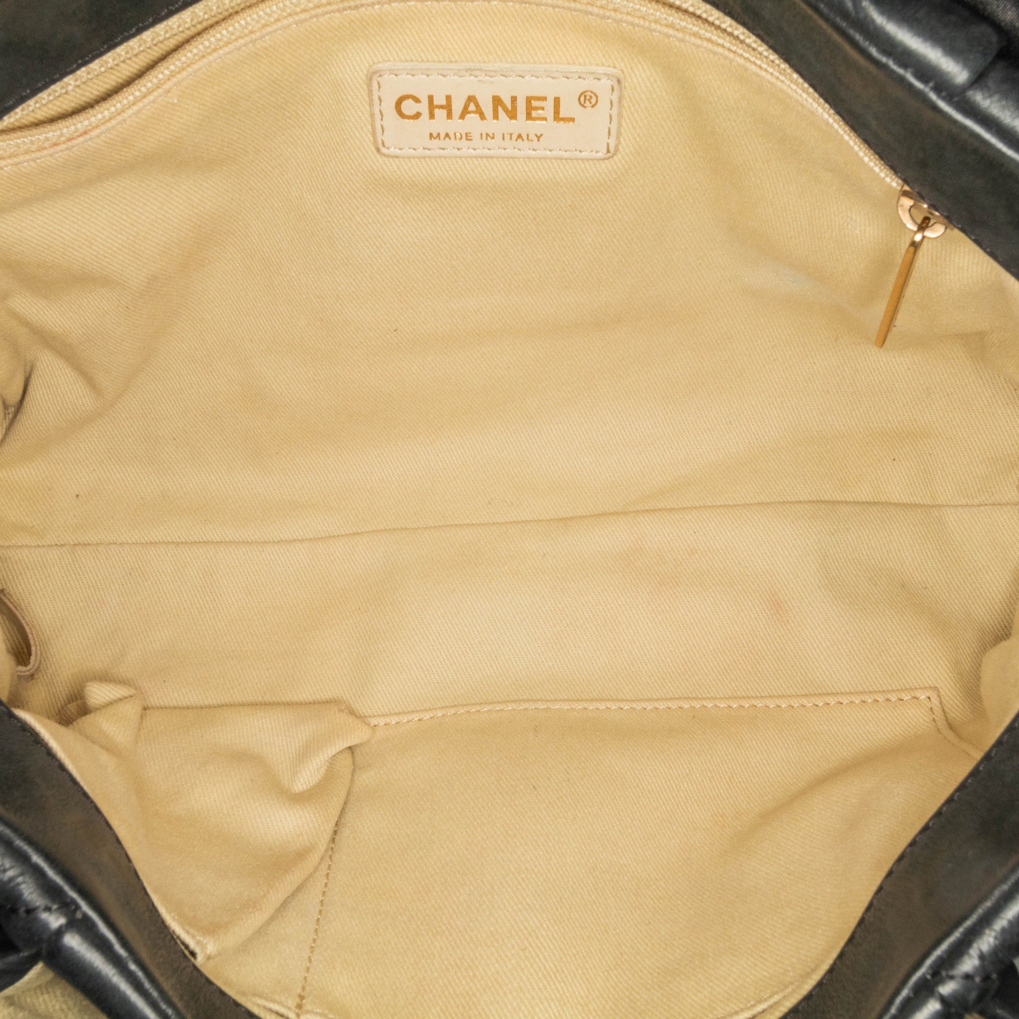 Chanel Large Aged Calfskin Chic Quilt Flap - image 4