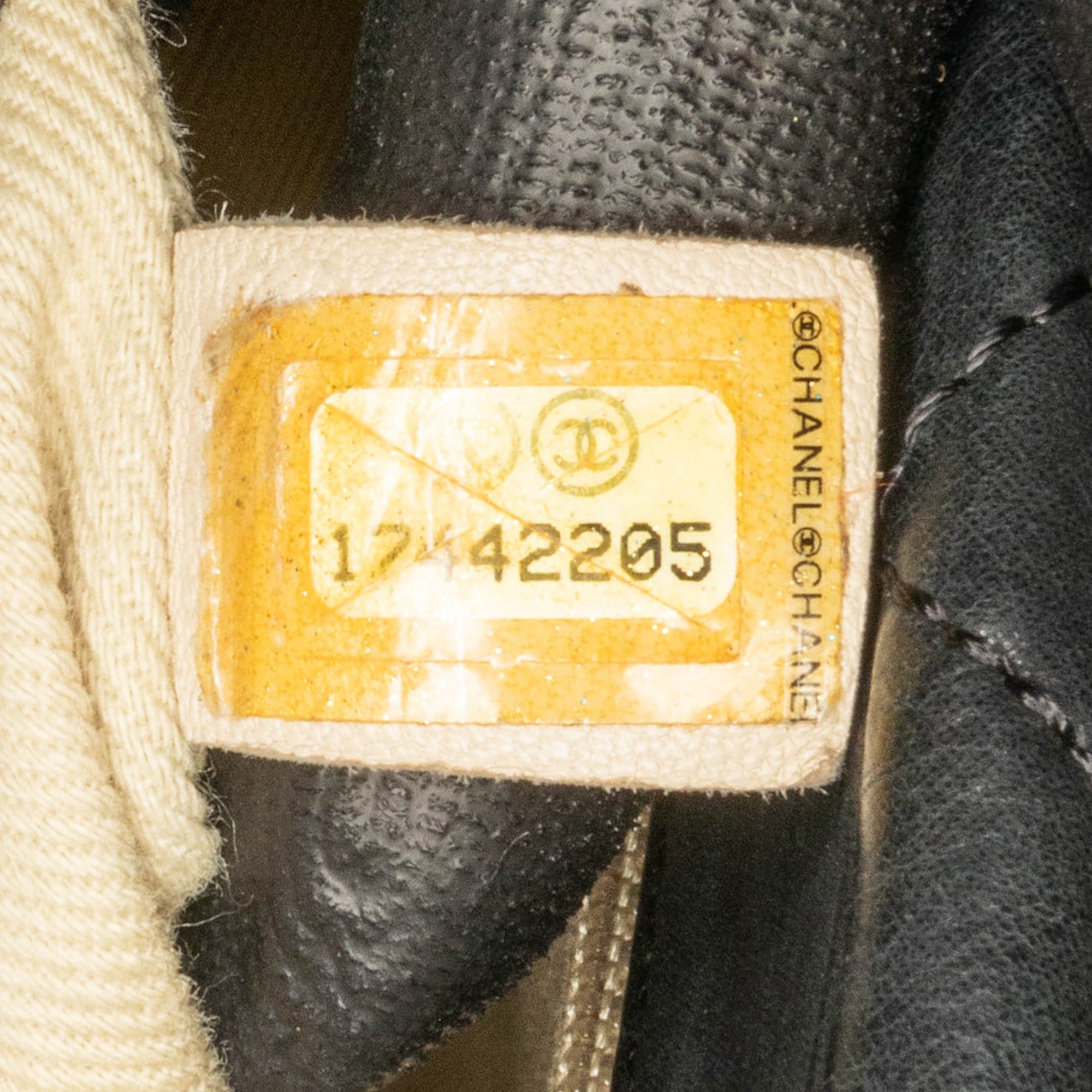 Chanel Large Aged Calfskin Chic Quilt Flap - image 6