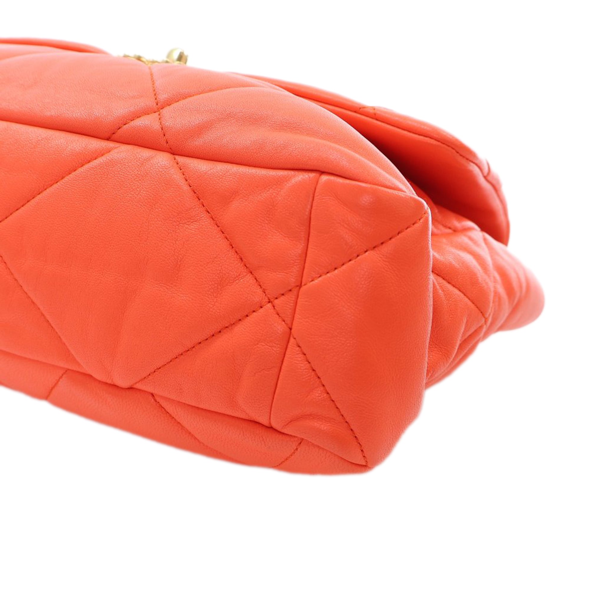 Chanel Large 19 Lambskin Flap - image 6