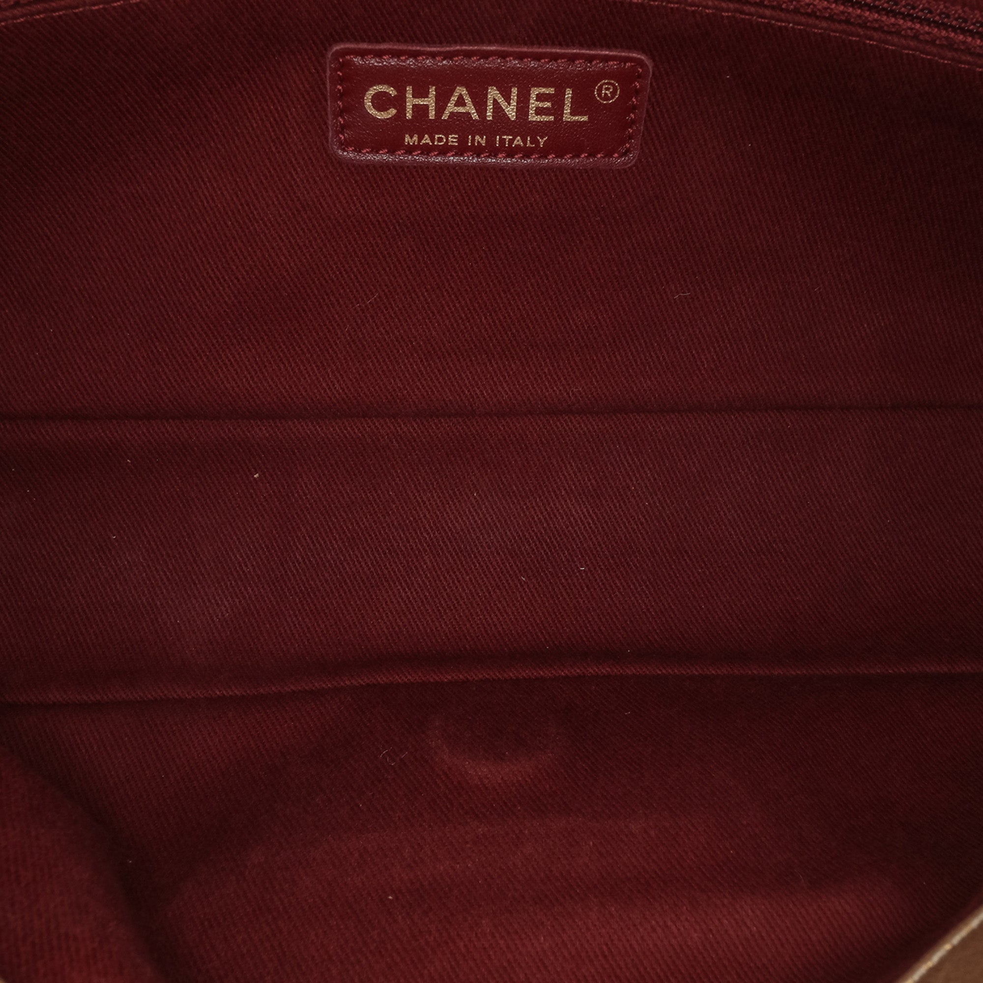 Chanel Medium Quilted Aged Calfskin Pondichery Flap - image 4