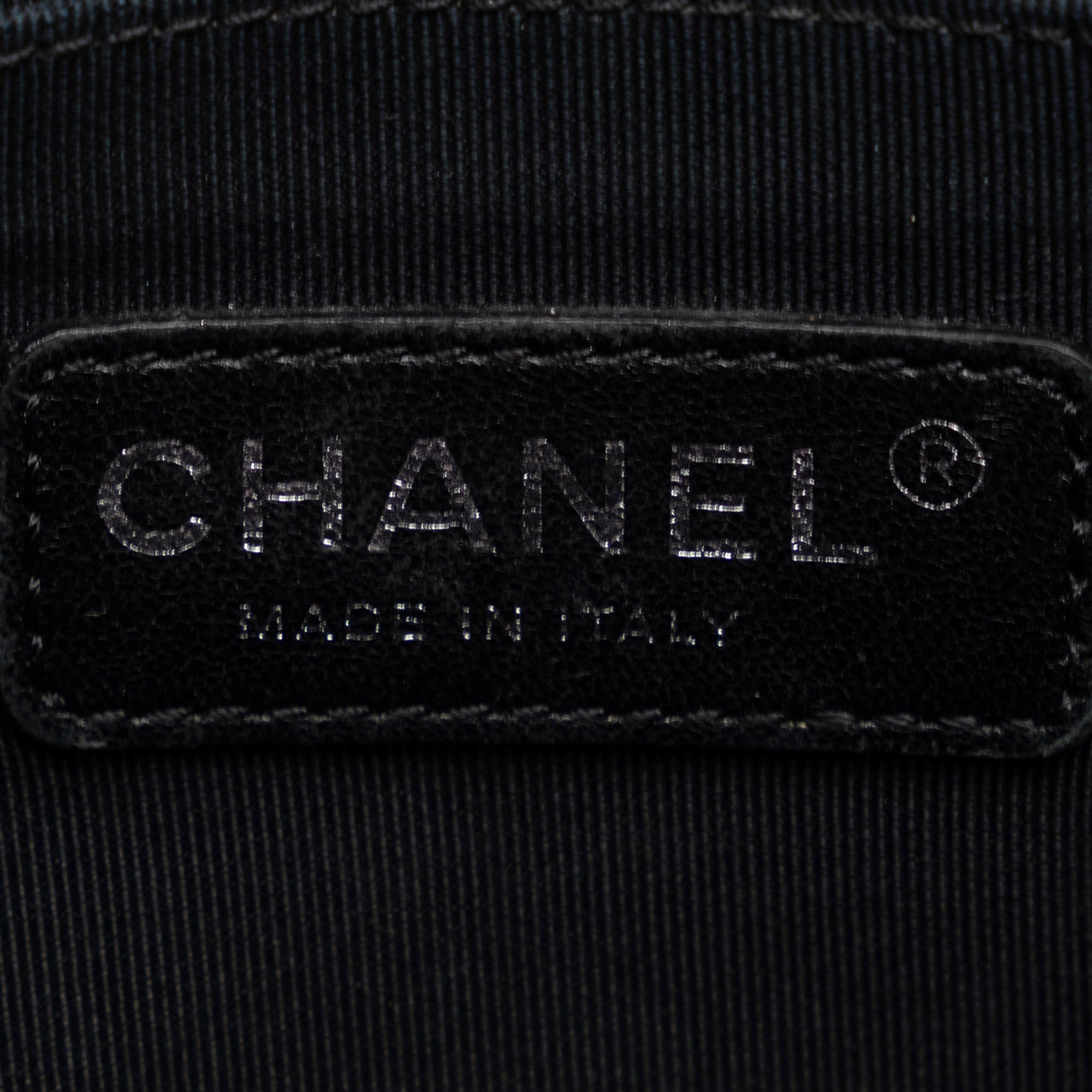 Chanel Old Medium Quilted Metallic Patent Boy Flap - image 6