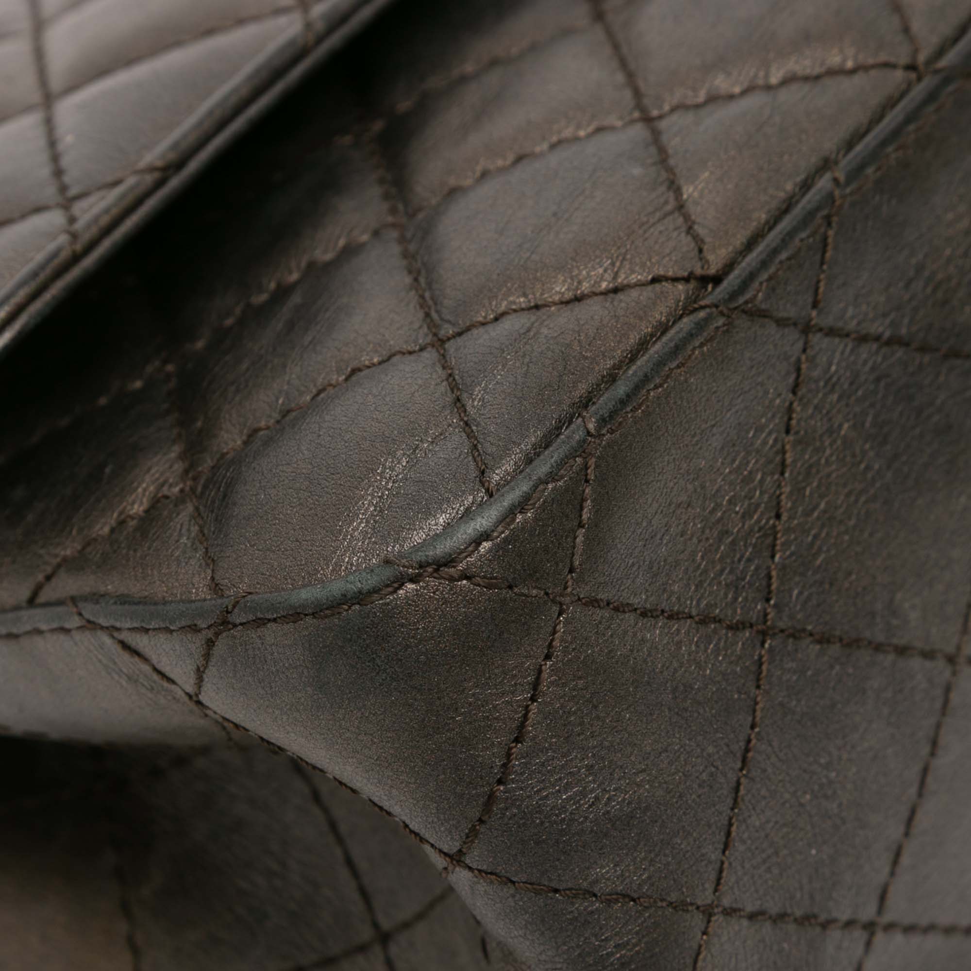 Chanel Reissue 2.55 Quilted Metallic Lambskin Double Flap 226 - image 7