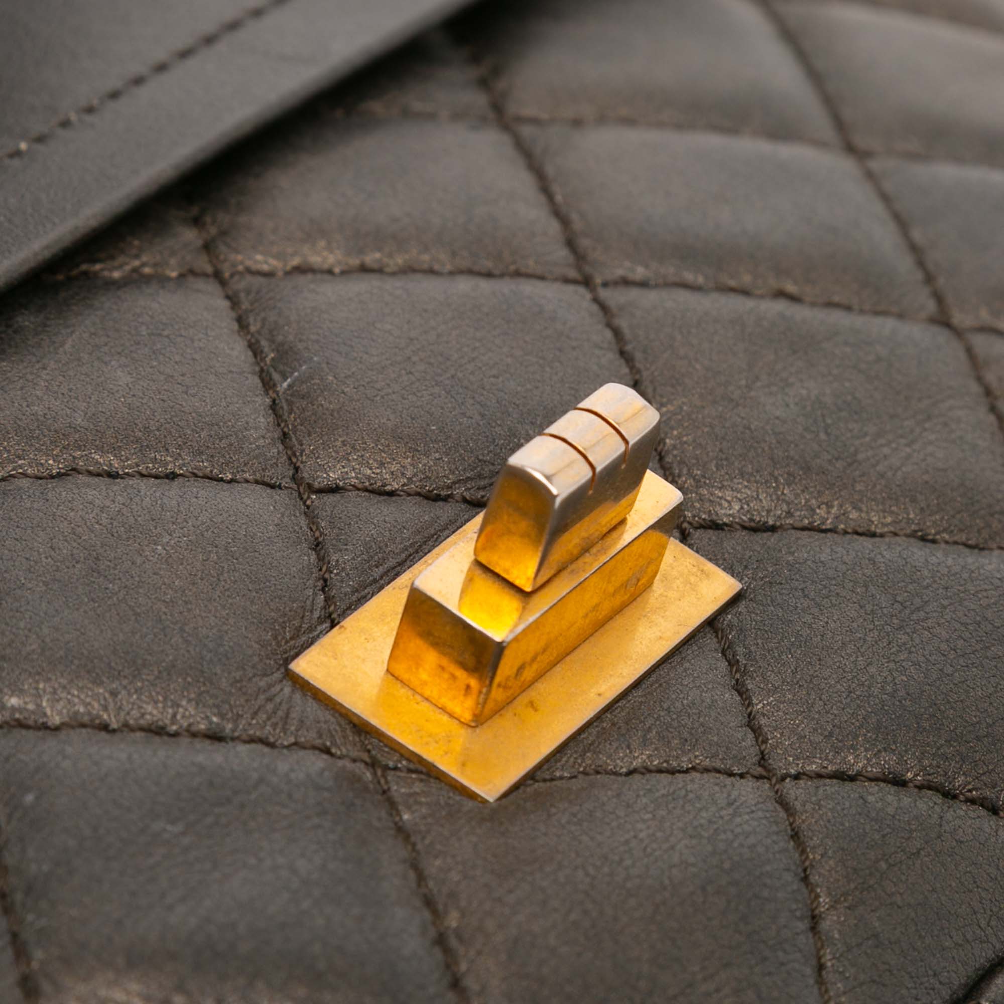 Chanel Reissue 2.55 Quilted Metallic Lambskin Double Flap 226 - image 8