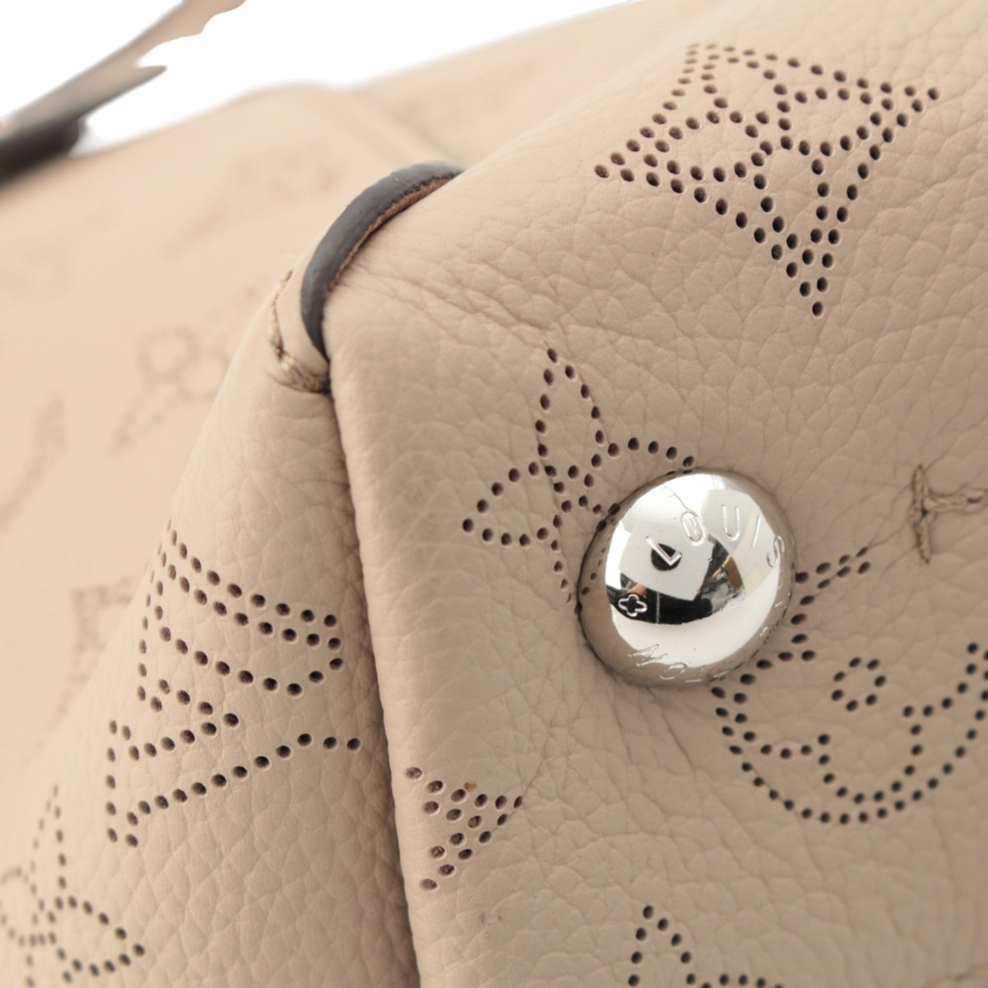 Louis Vuitton Monogram Mahina Hina PM - image 9
