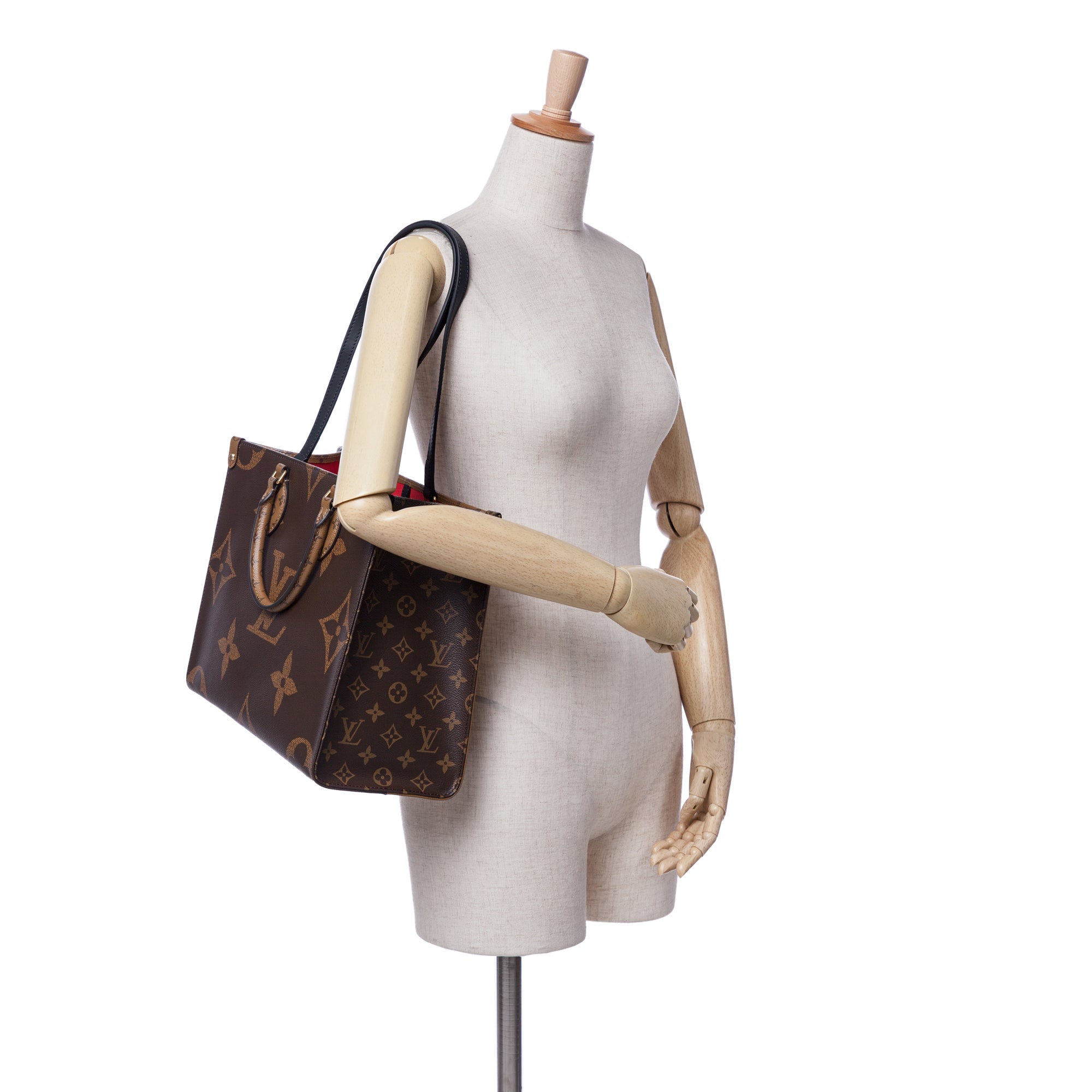 Louis Vuitton Monogram Reverse Giant OnTheGo MM - image 8