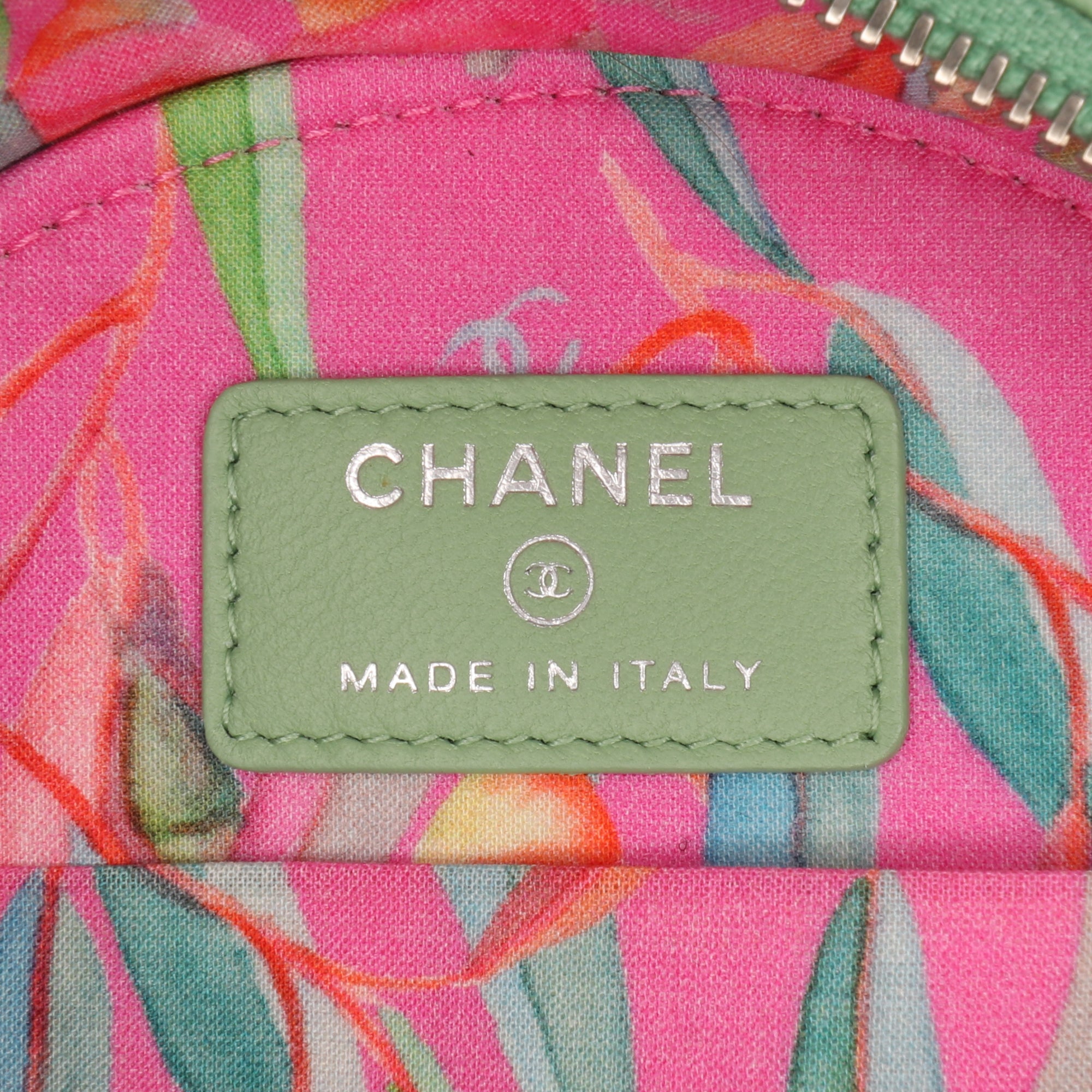 Chanel Quilted Lambskin Ultimate Stitch Round Clutch With Chain - image 5