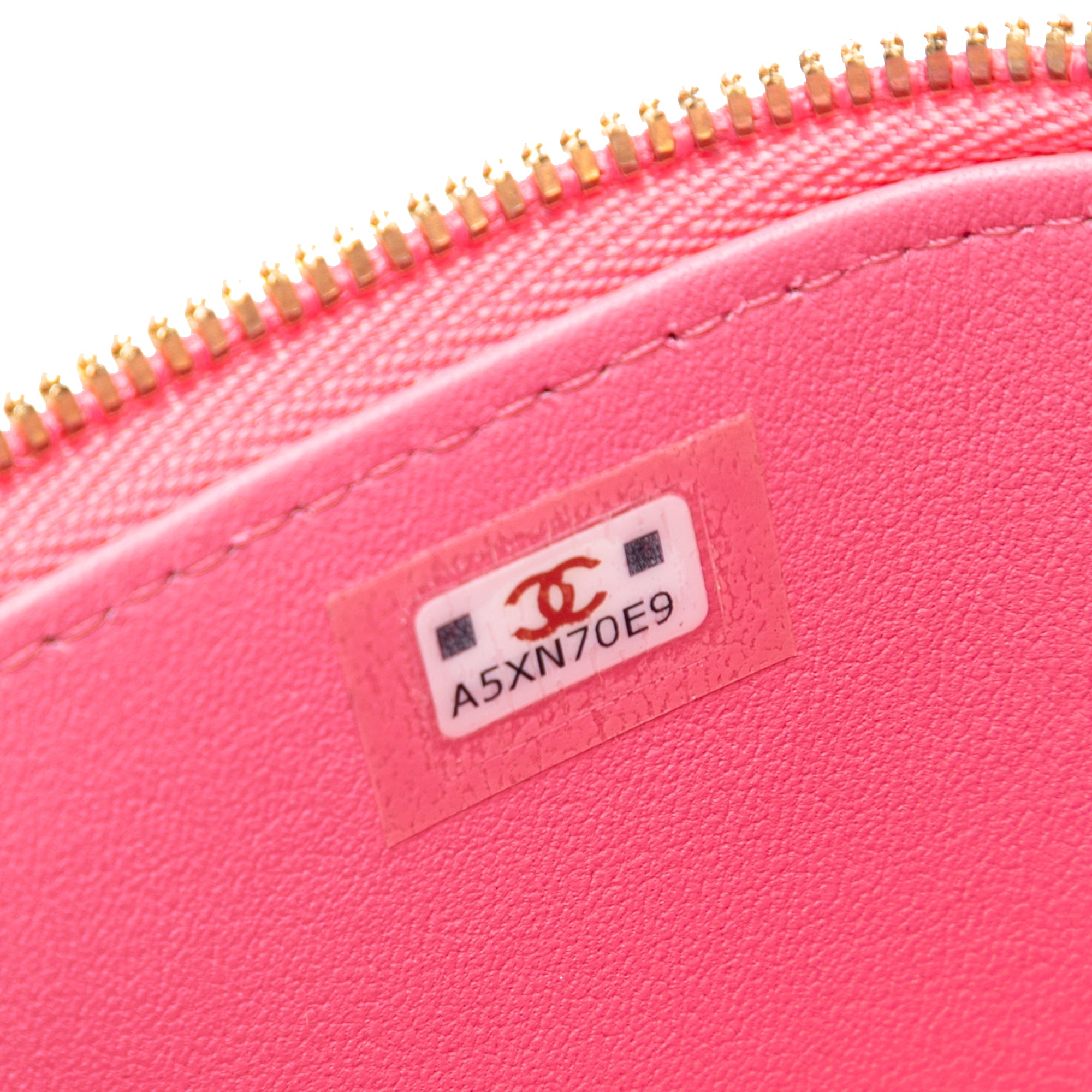 Chanel Mini CC Quilted Lambskin Beaded Heart Charms Chain Vanity Case - image 6