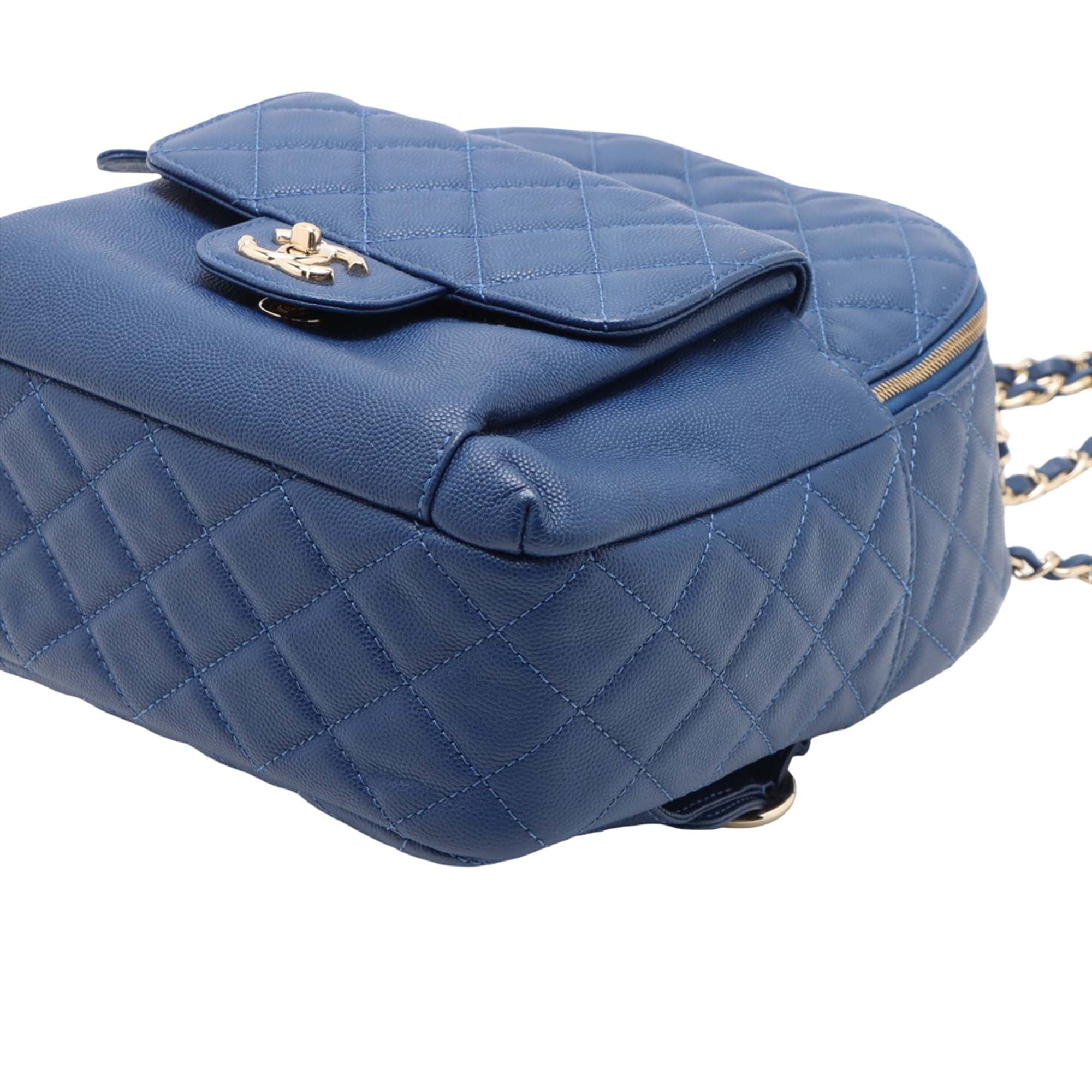 Chanel Large CC Quilted Caviar Day Backpack - image 8