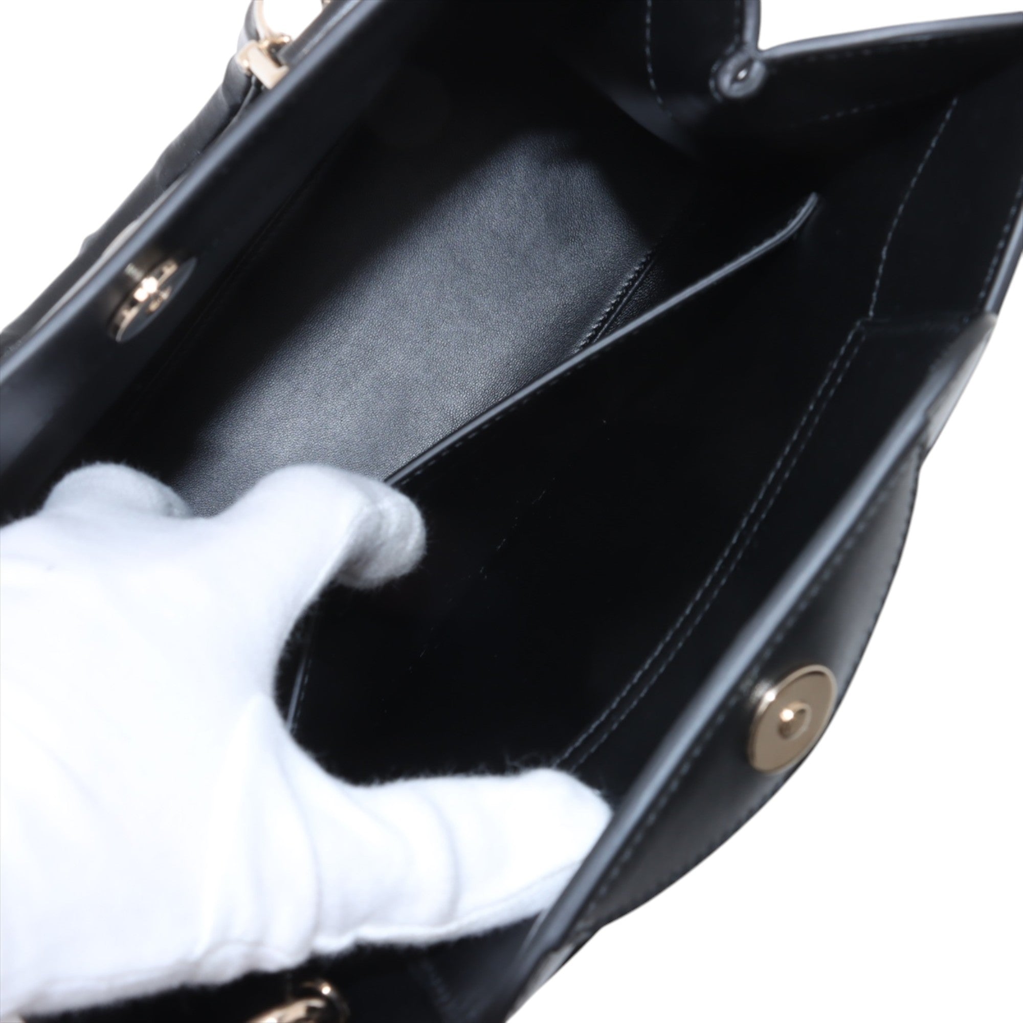 Gucci Medium Calfskin Bamboo Diana Satchel - image 6
