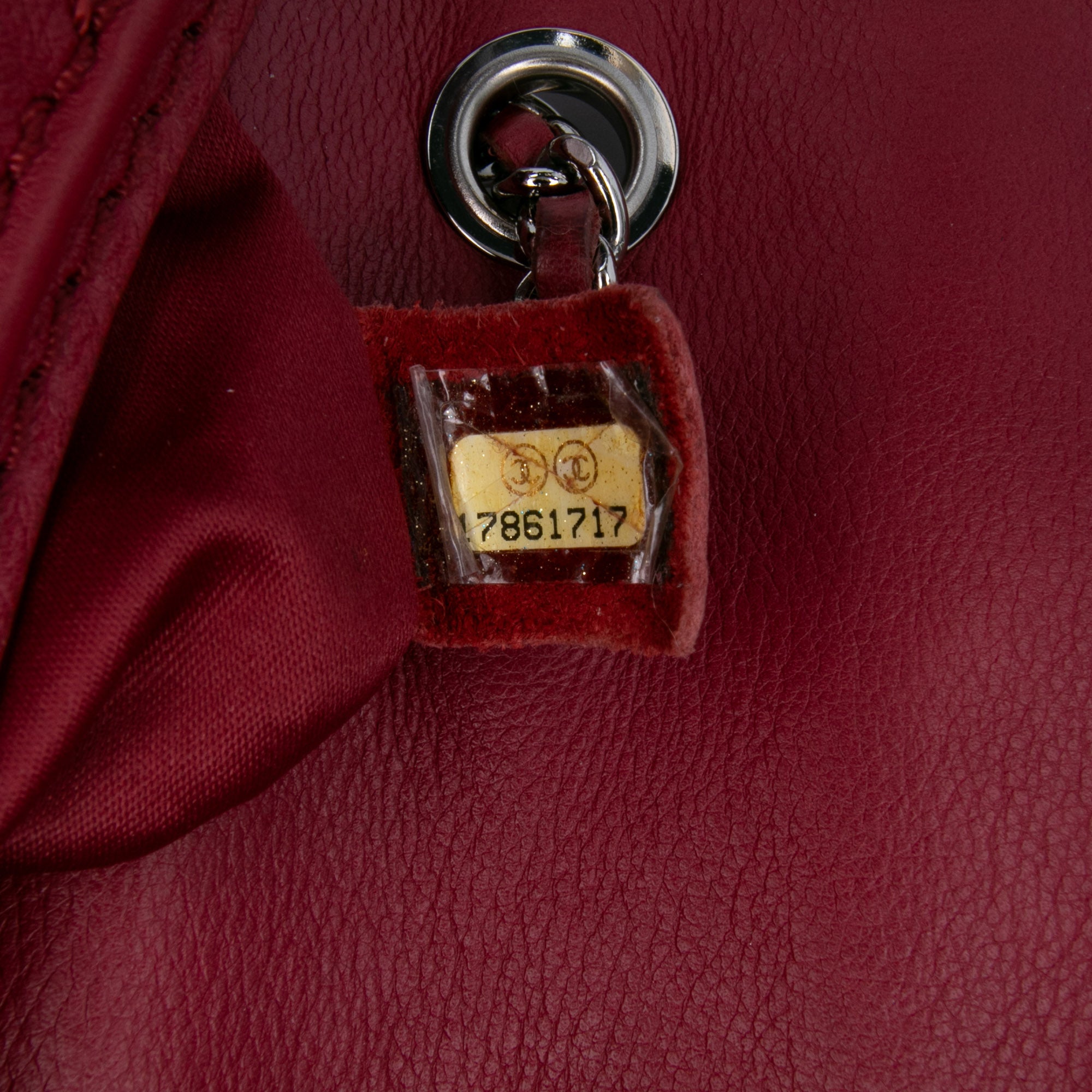 Chanel Medium Stitched Calfskin Citizen Flap - image 6