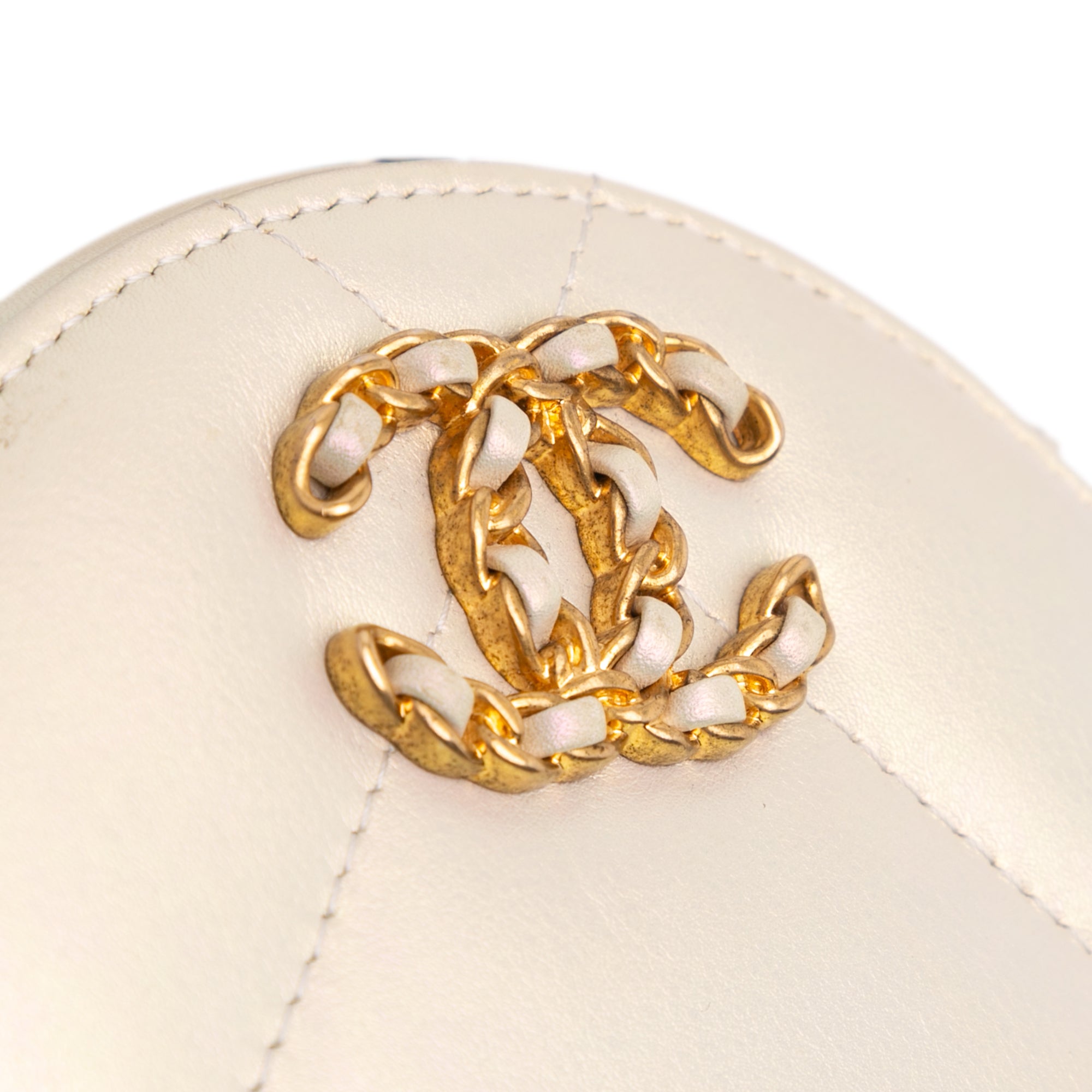 Chanel Quilted Goatskin 19 Round Clutch With Chain - image 6