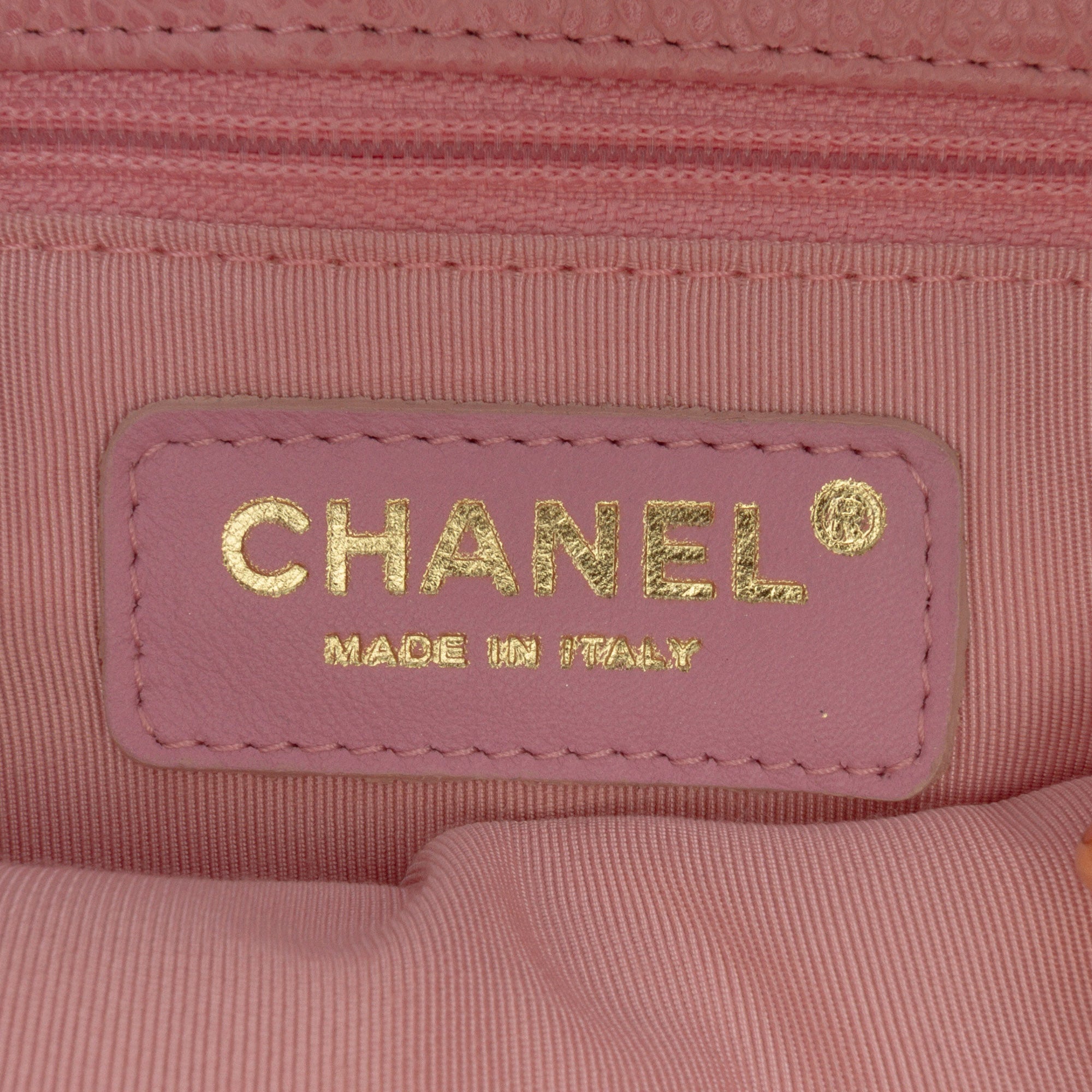 Chanel Caviar Petite Shopping Tote - image 5