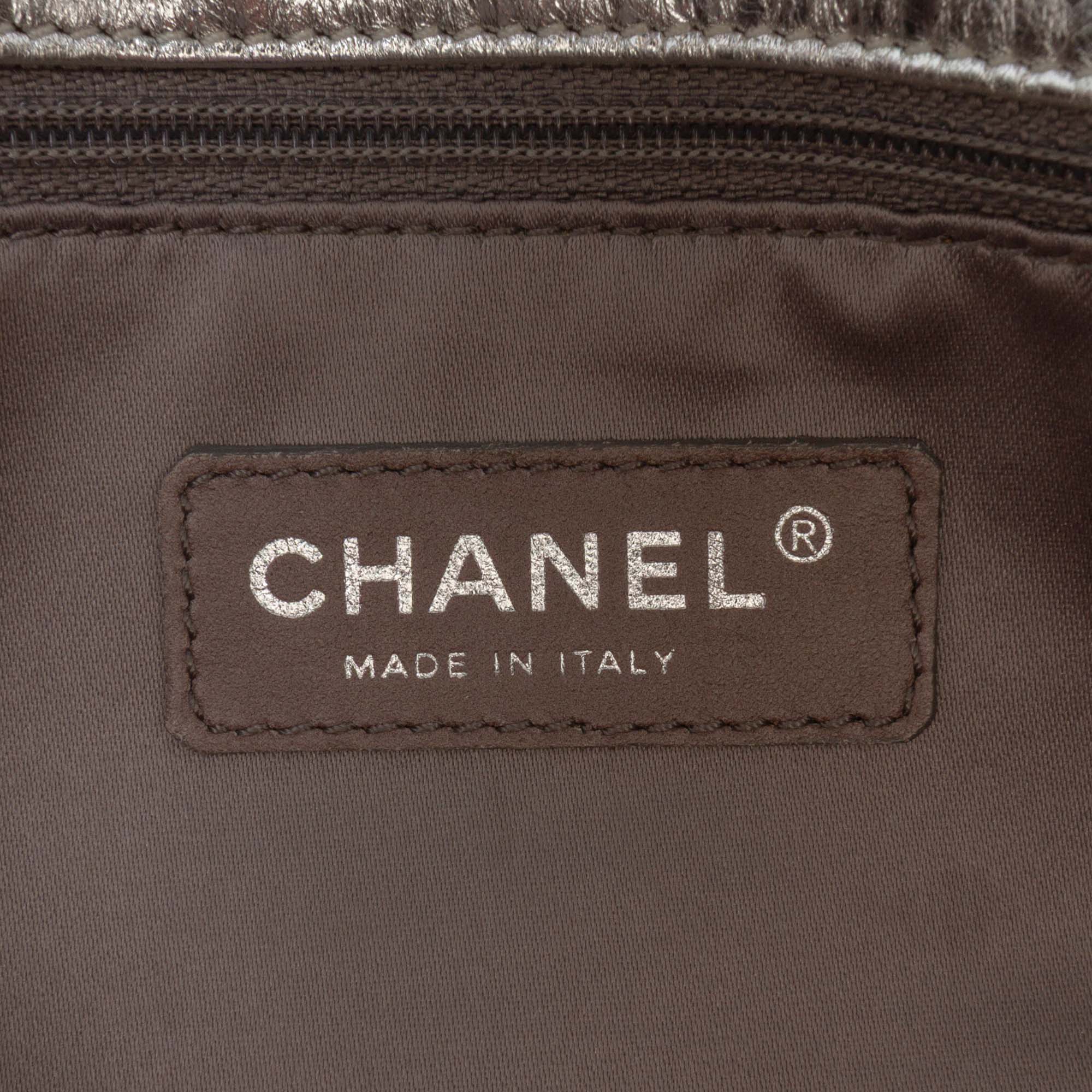 Chanel Metallic Glazed Calfskin Perforated Rodeo Drive Flap - image 5