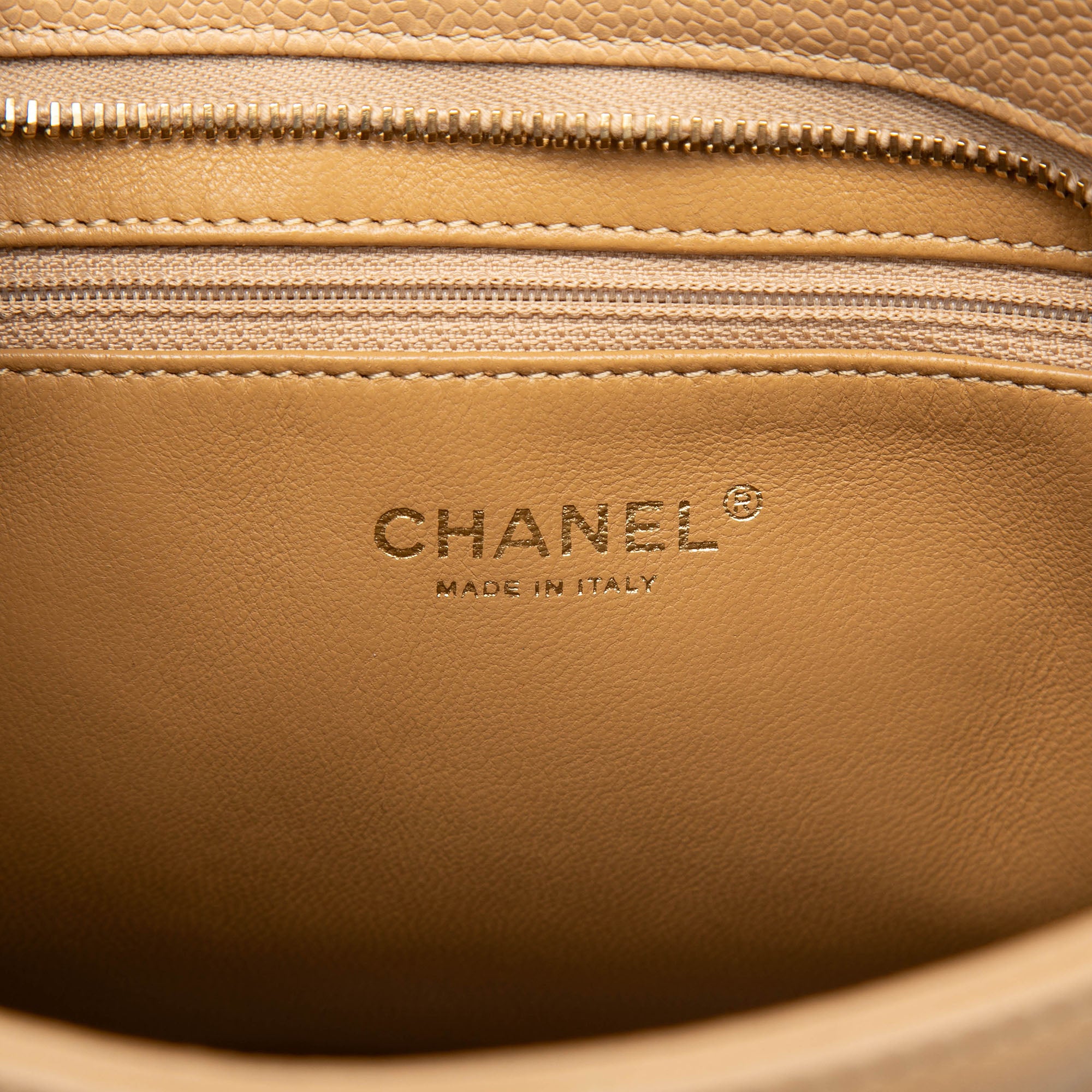 Chanel Caviar Medallion Tote - image 5