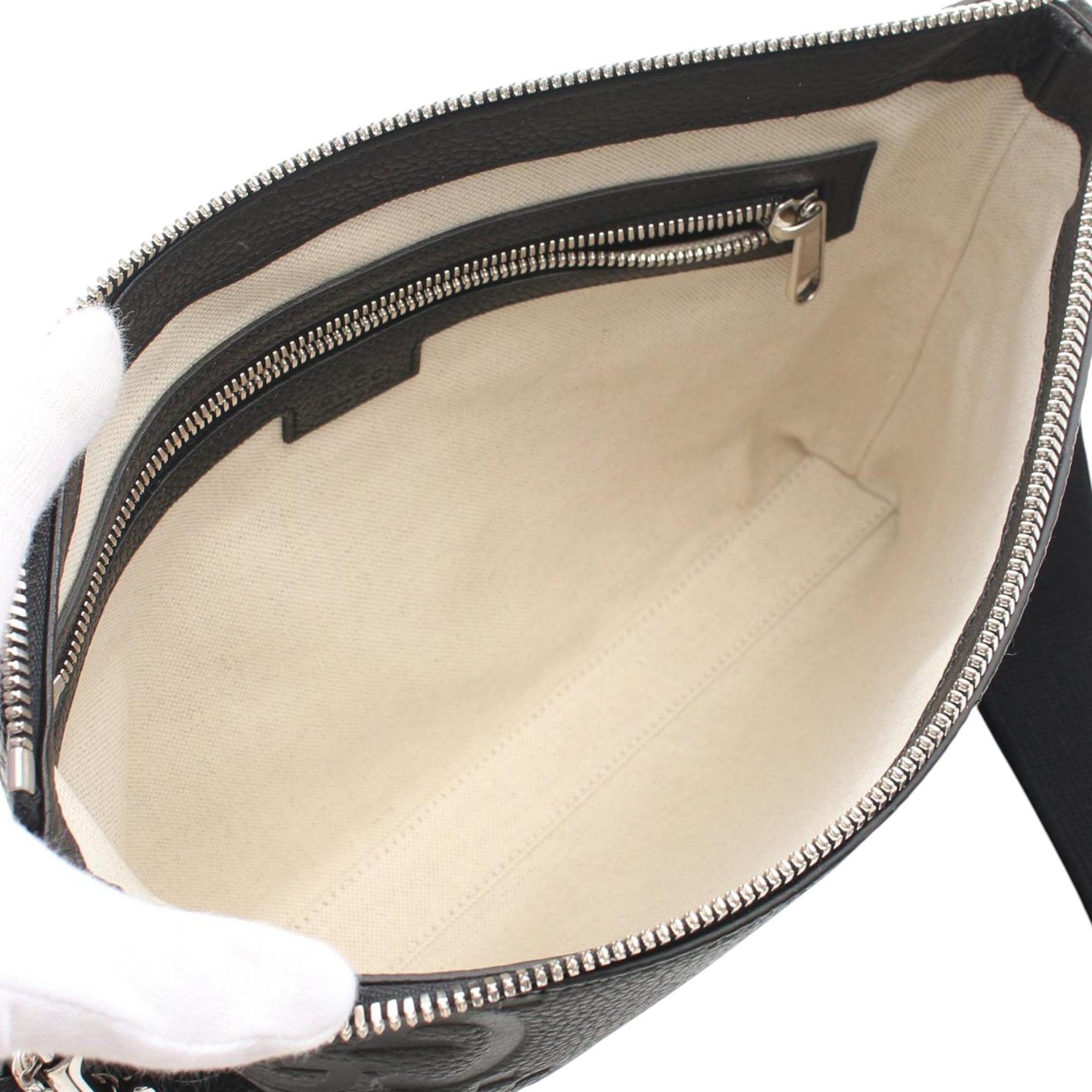 Gucci Medium Jumbo GG Embossed Messenger Bag - image 3