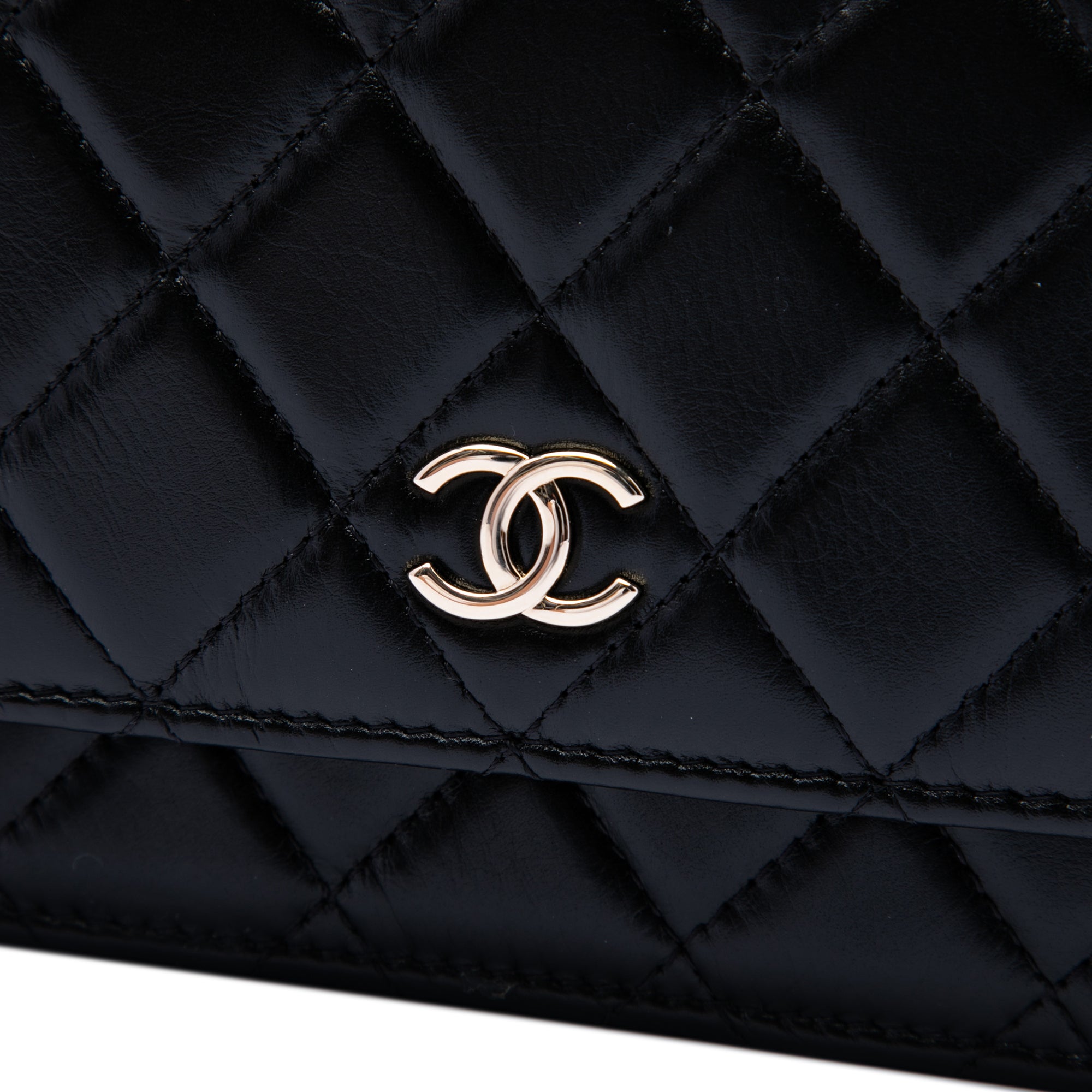 Chanel CC Quilted Calfskin Maxi Pearls Wallet on Chain - image 5