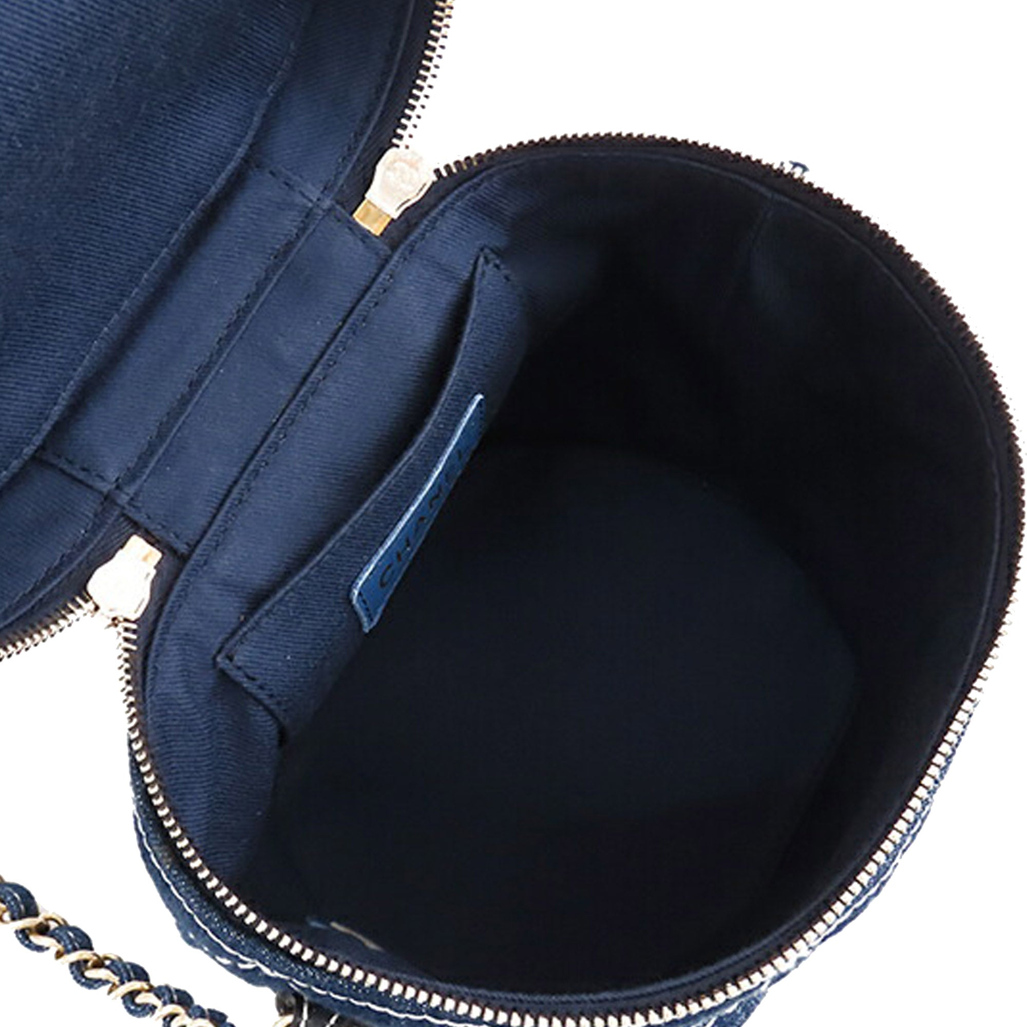 Chanel CC Quilted Denim Trip Vanity Case with Chain - image 4