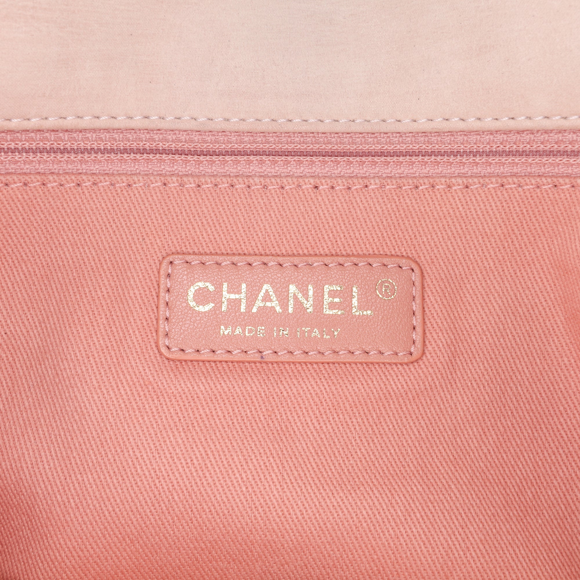 Chanel Jumbo Quilted Calfskin Triple Stitched Flap - image 5