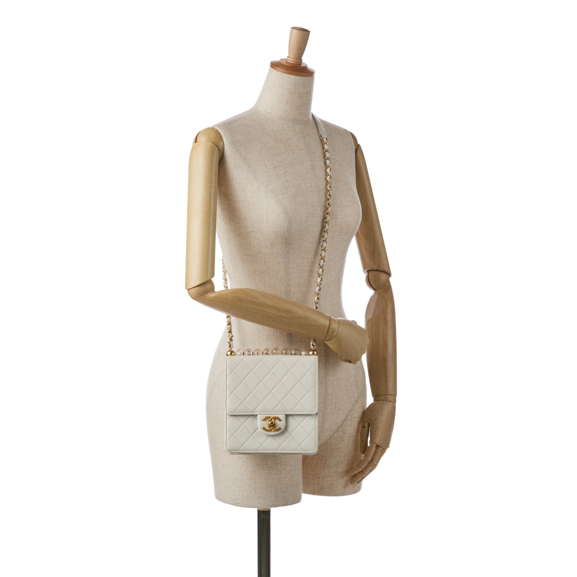 Chanel Small Lambskin Chic Pearls Flap - image 10