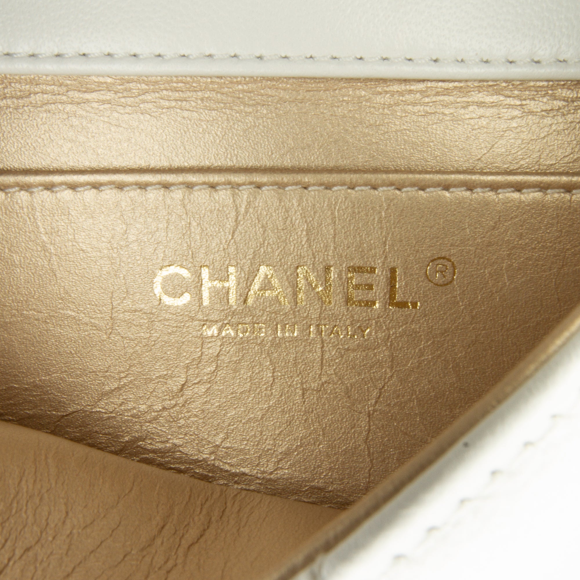 Chanel Small Lambskin Chic Pearls Flap - image 7