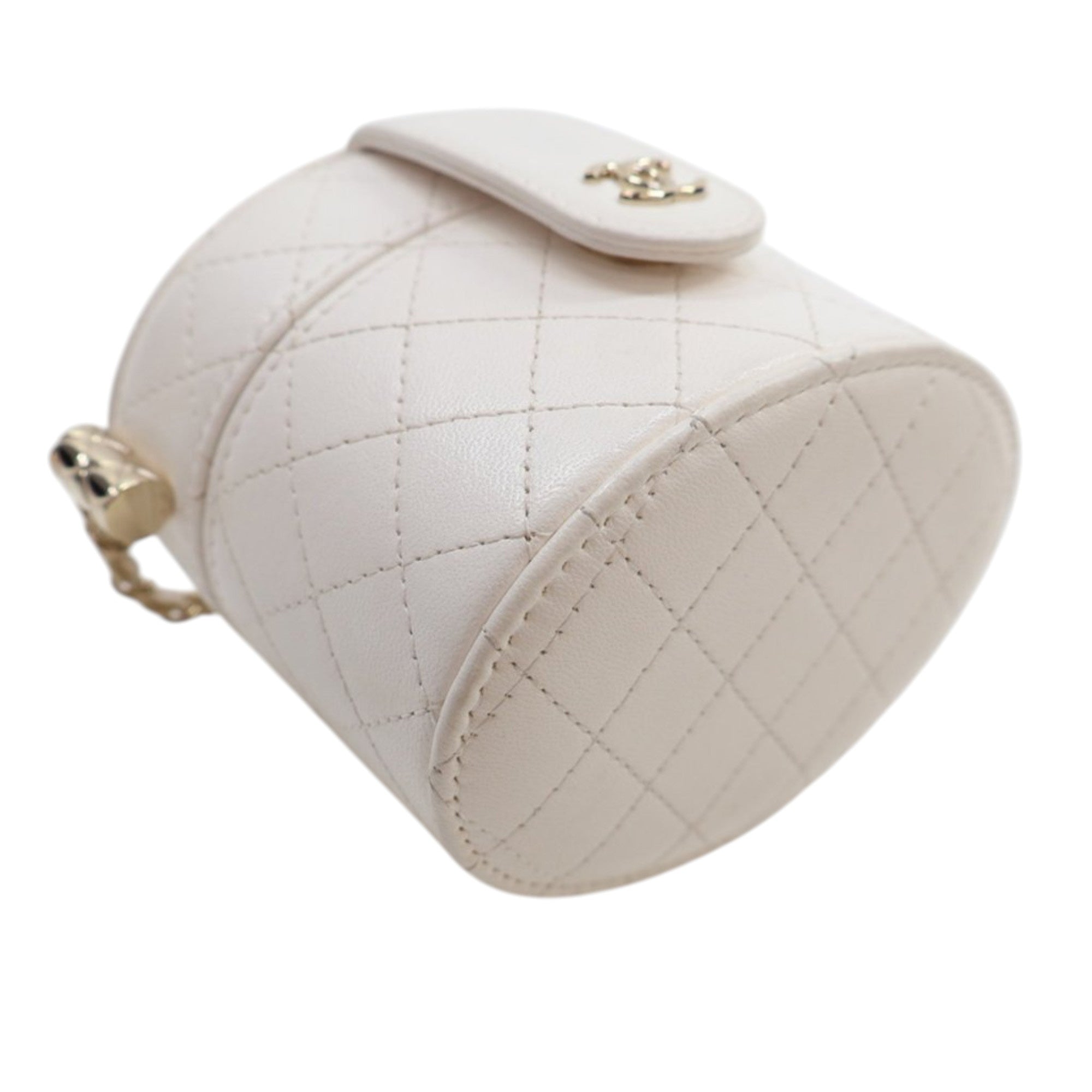 Chanel Mini Quilted Lambskin CC Allure Vanity Case - image 13