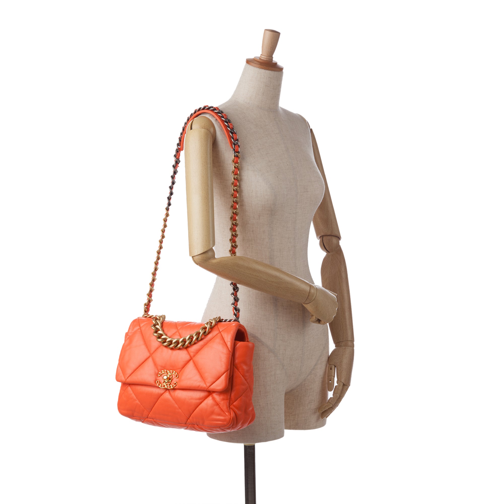 Chanel Large 19 Lambskin Flap - image 9