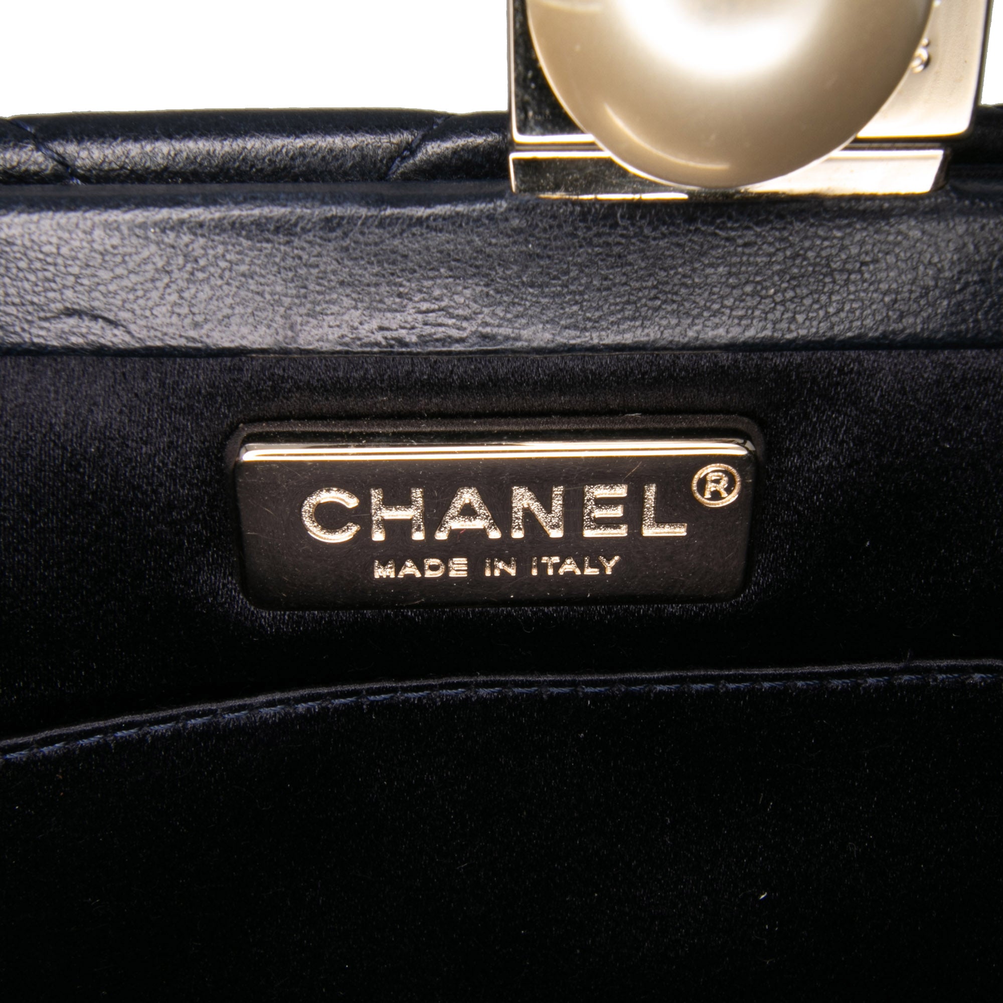 Chanel CC Quilted Lambskin Pearl Clutch - image 5