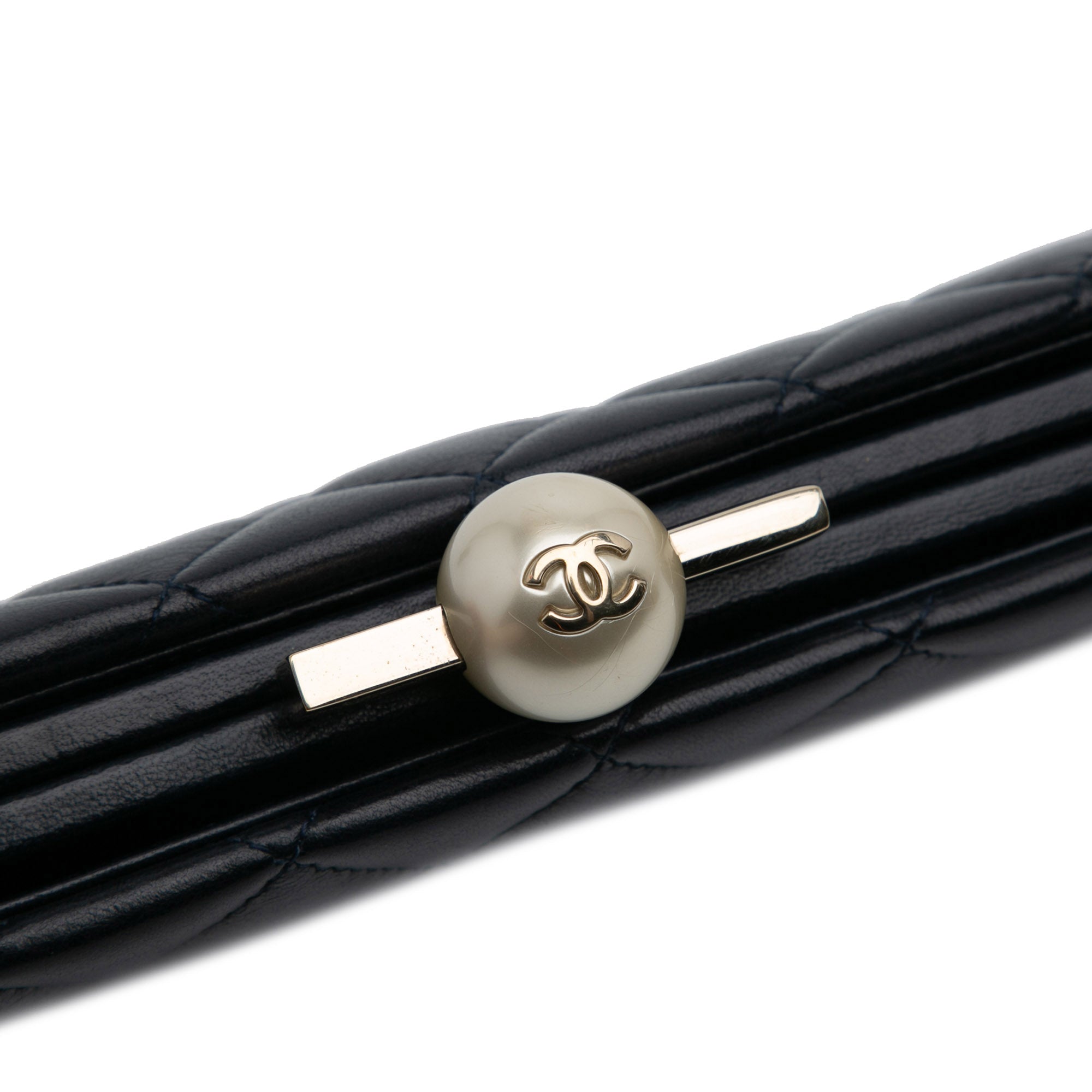 Chanel CC Quilted Lambskin Pearl Clutch - image 7