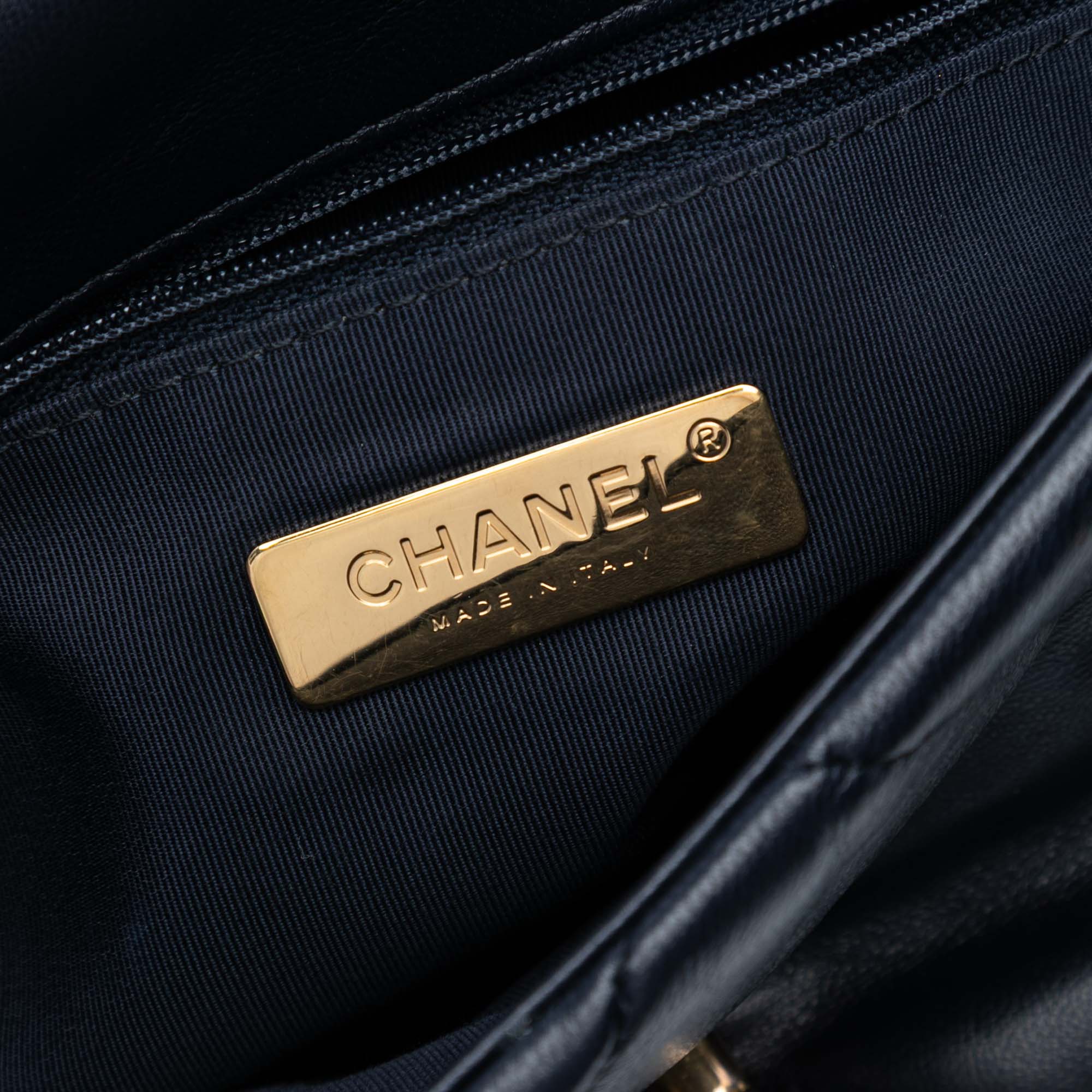 Chanel Medium Lambskin 19 Flap - image 5