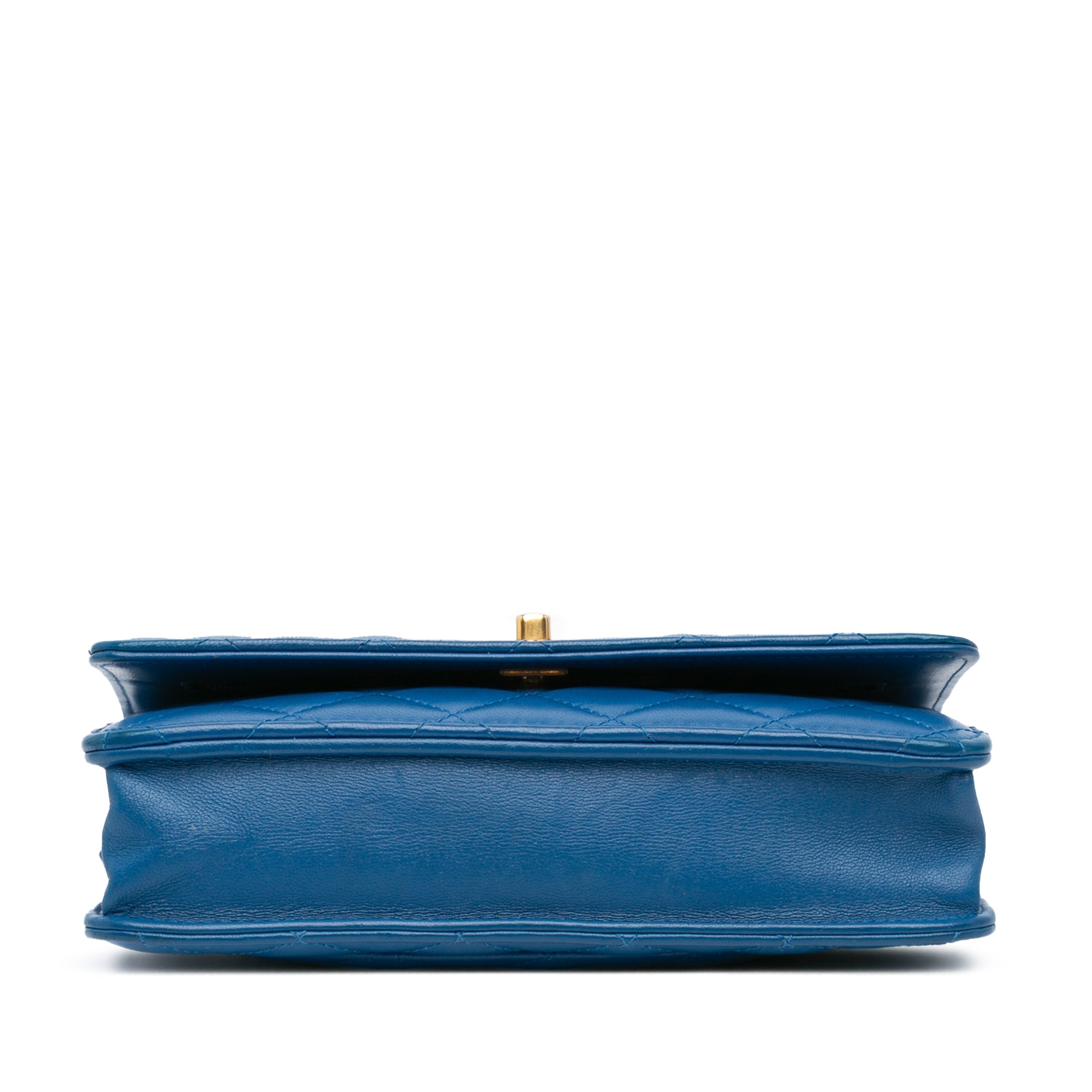 Chanel Lambskin Pearl Crush Wallet On Chain - image 3