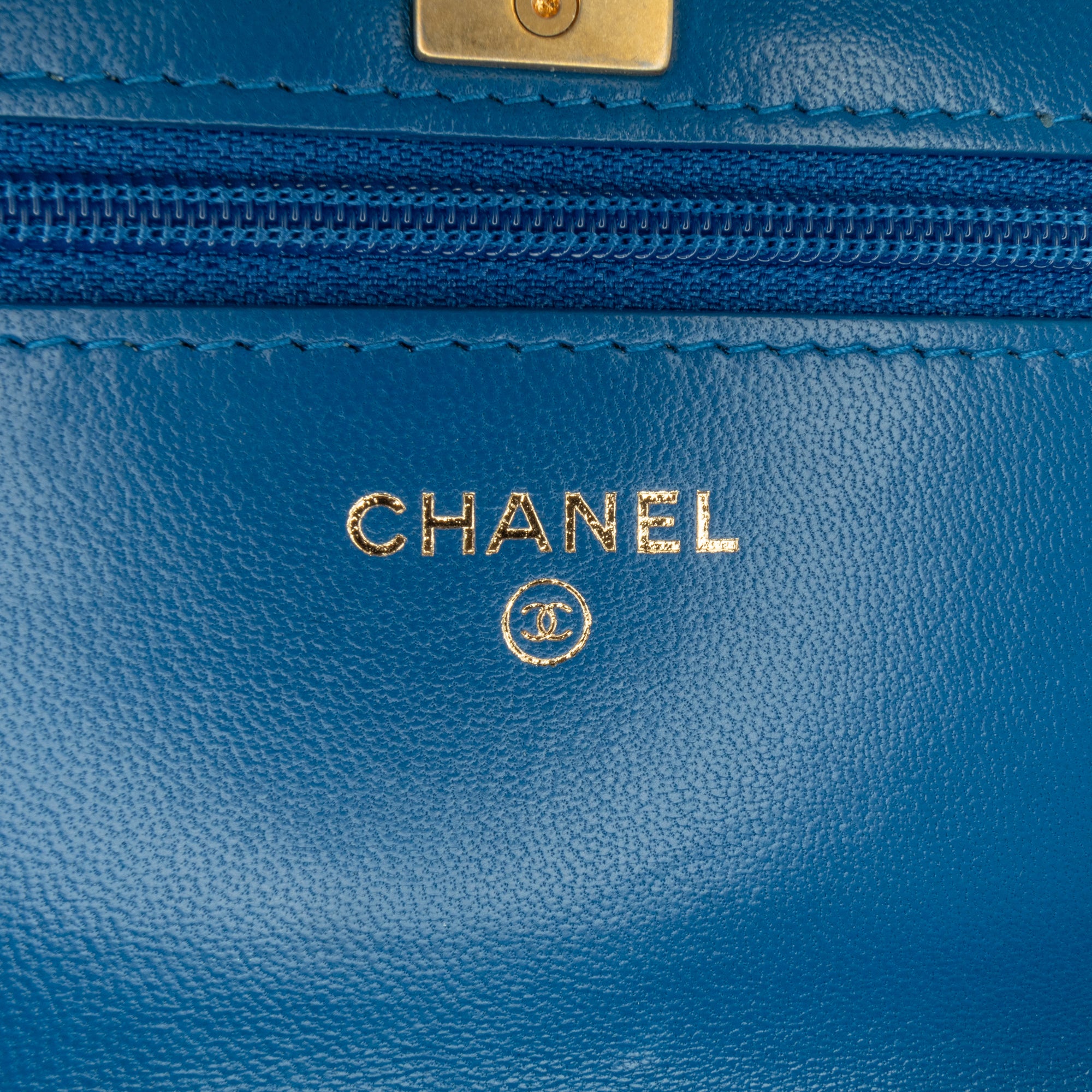 Chanel Lambskin Pearl Crush Wallet On Chain - image 5