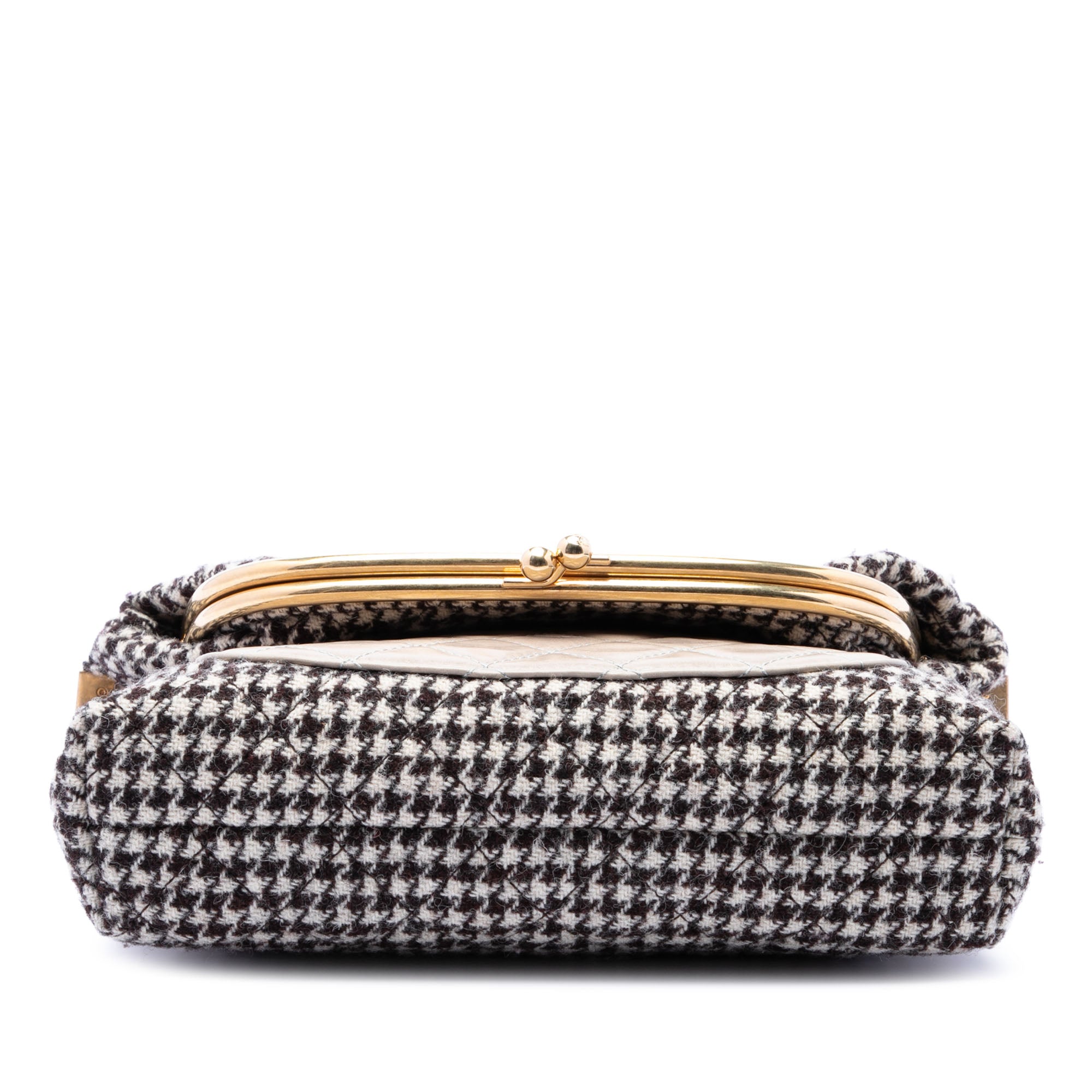 Chanel Medium Quilted Houndstooth Tweed and Calfskin Tabatiere Kisslock Fold Over Crossbody - image 3