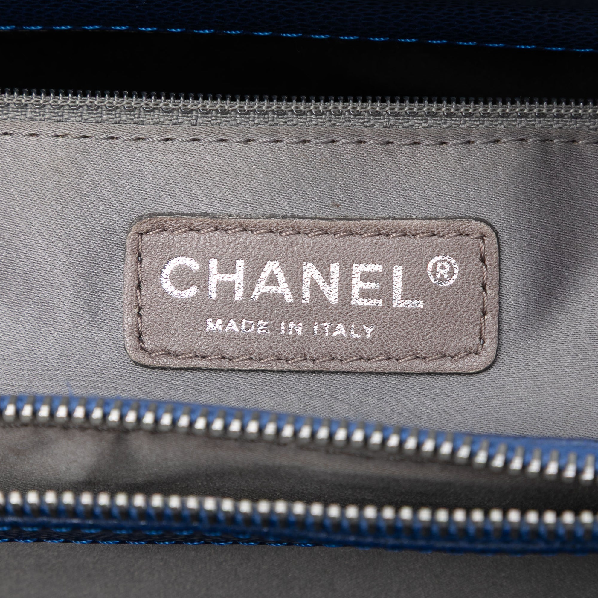 Chanel Caviar Grand Shopping Tote - image 5