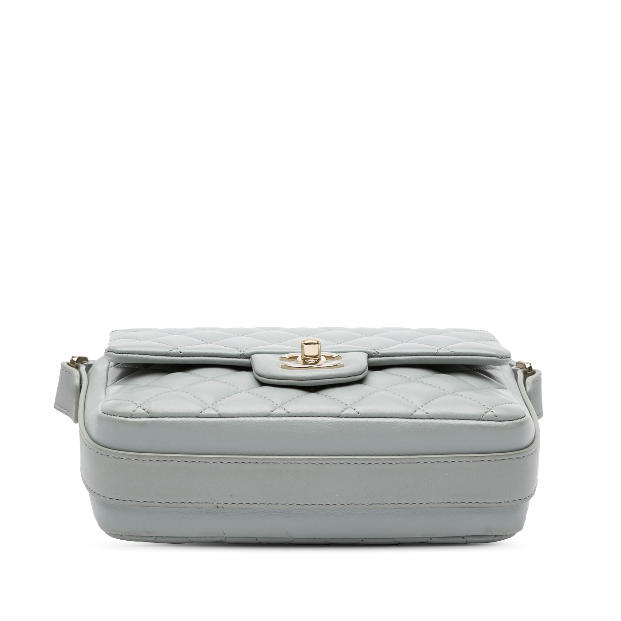 Chanel Quilted Calfskin Bolero de Chanel Flap - image 3