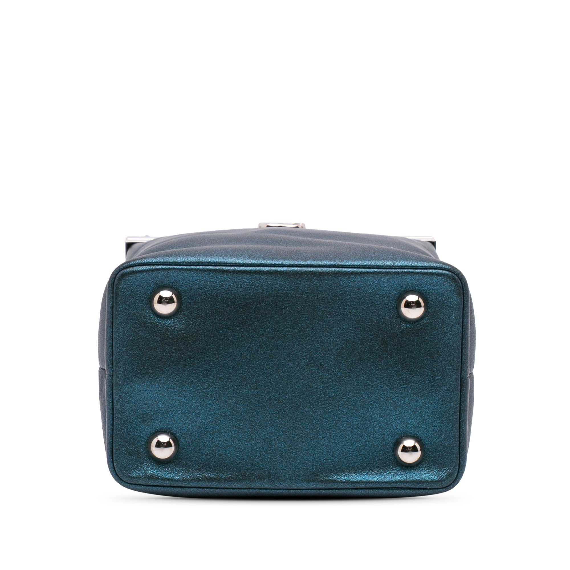 Chanel CC Metallic Calfskin Vanity Case - image 3