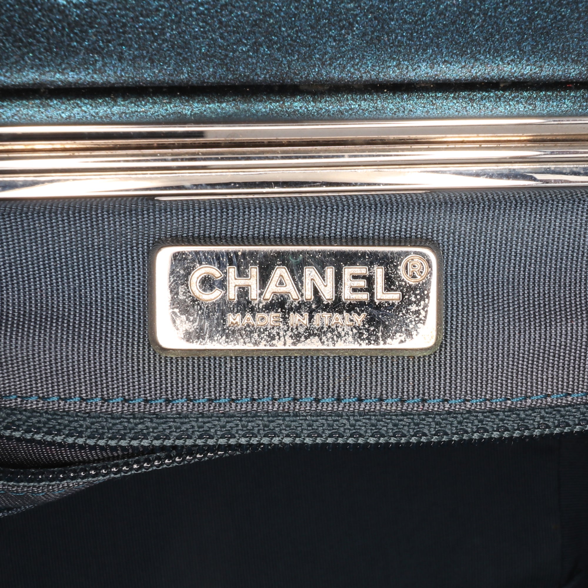 Chanel CC Metallic Calfskin Vanity Case - image 5