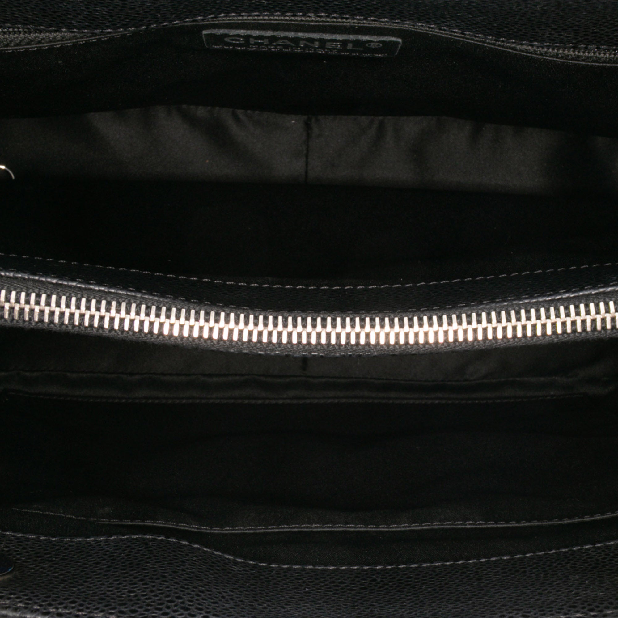Chanel Caviar Grand Shopping Tote - image 4