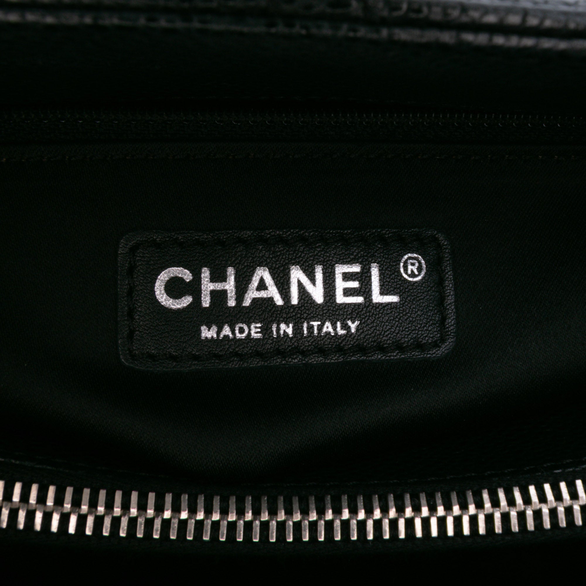 Chanel Caviar Grand Shopping Tote - image 5