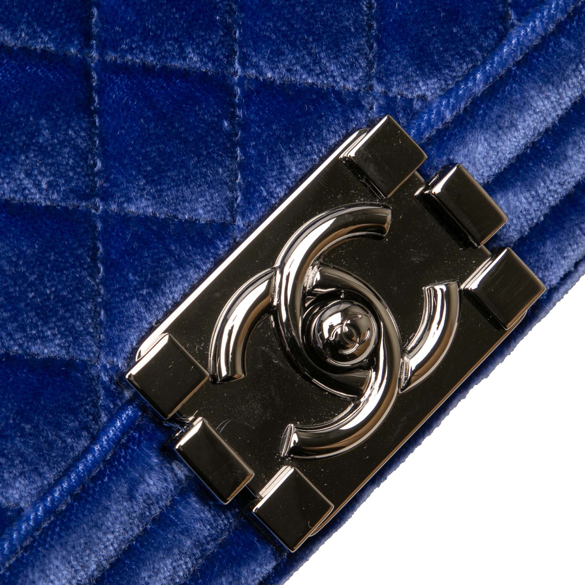 Chanel Old Medium Quilted Velvet Boy Flap - image 8