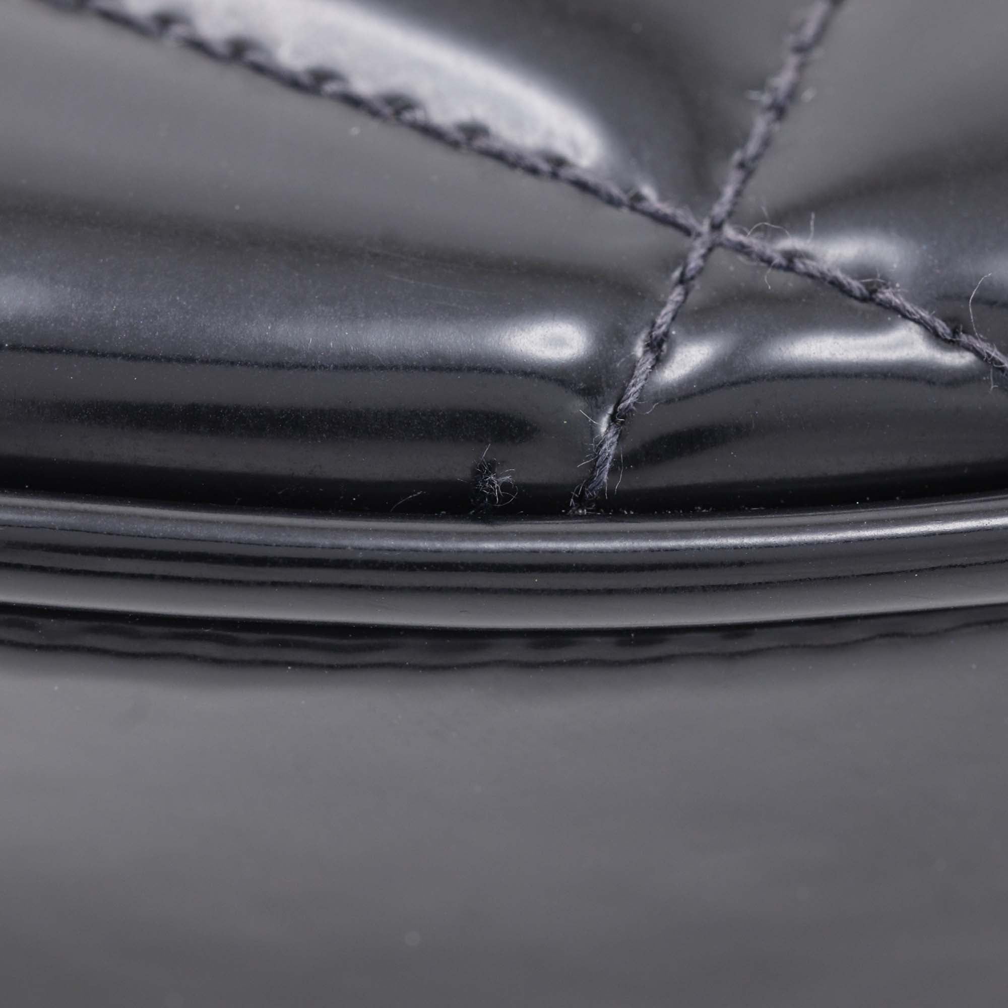 Chanel CC Quilted Patent Round Vanity Bag - image 13