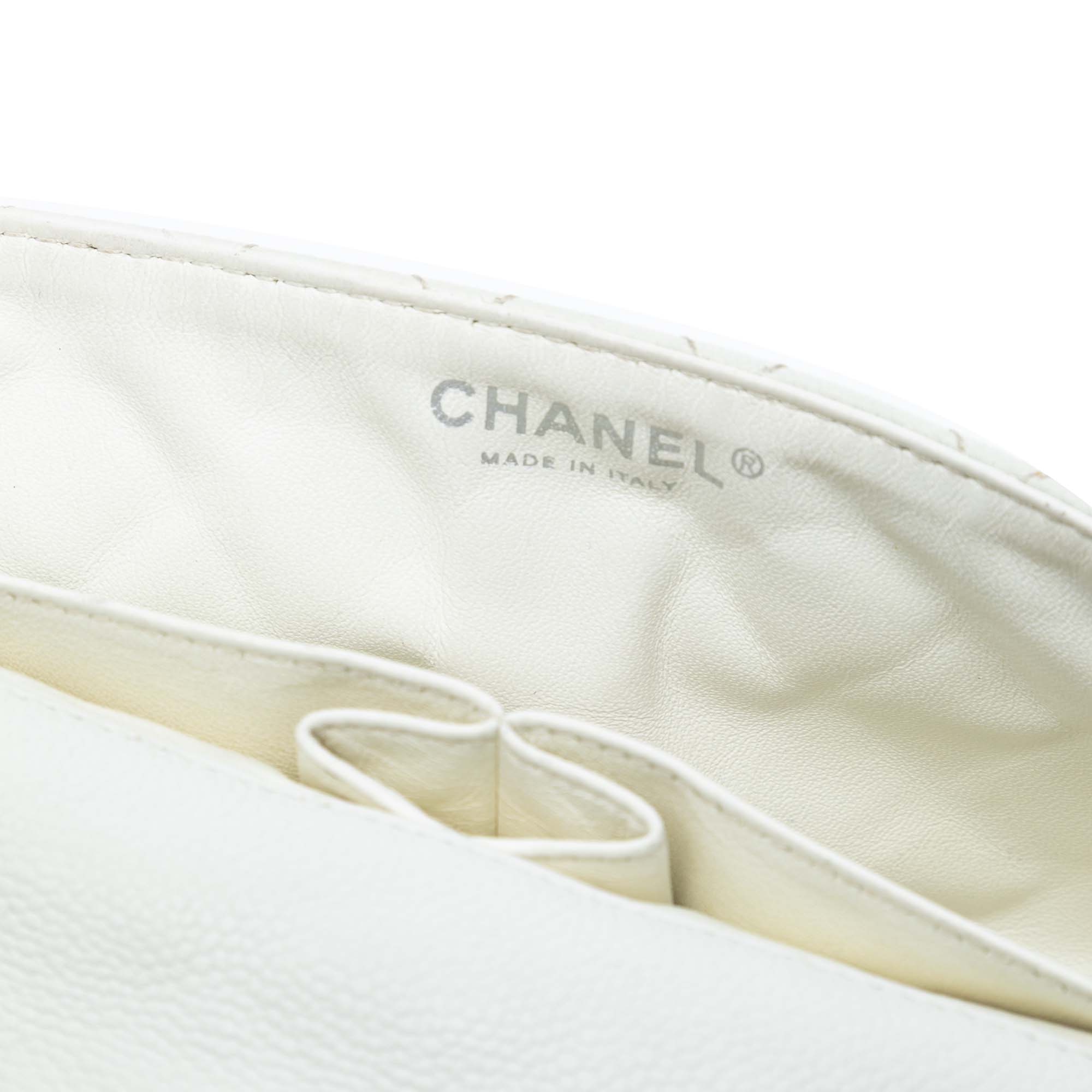 Chanel CC Quilted Caviar East West Single Flap - image 5